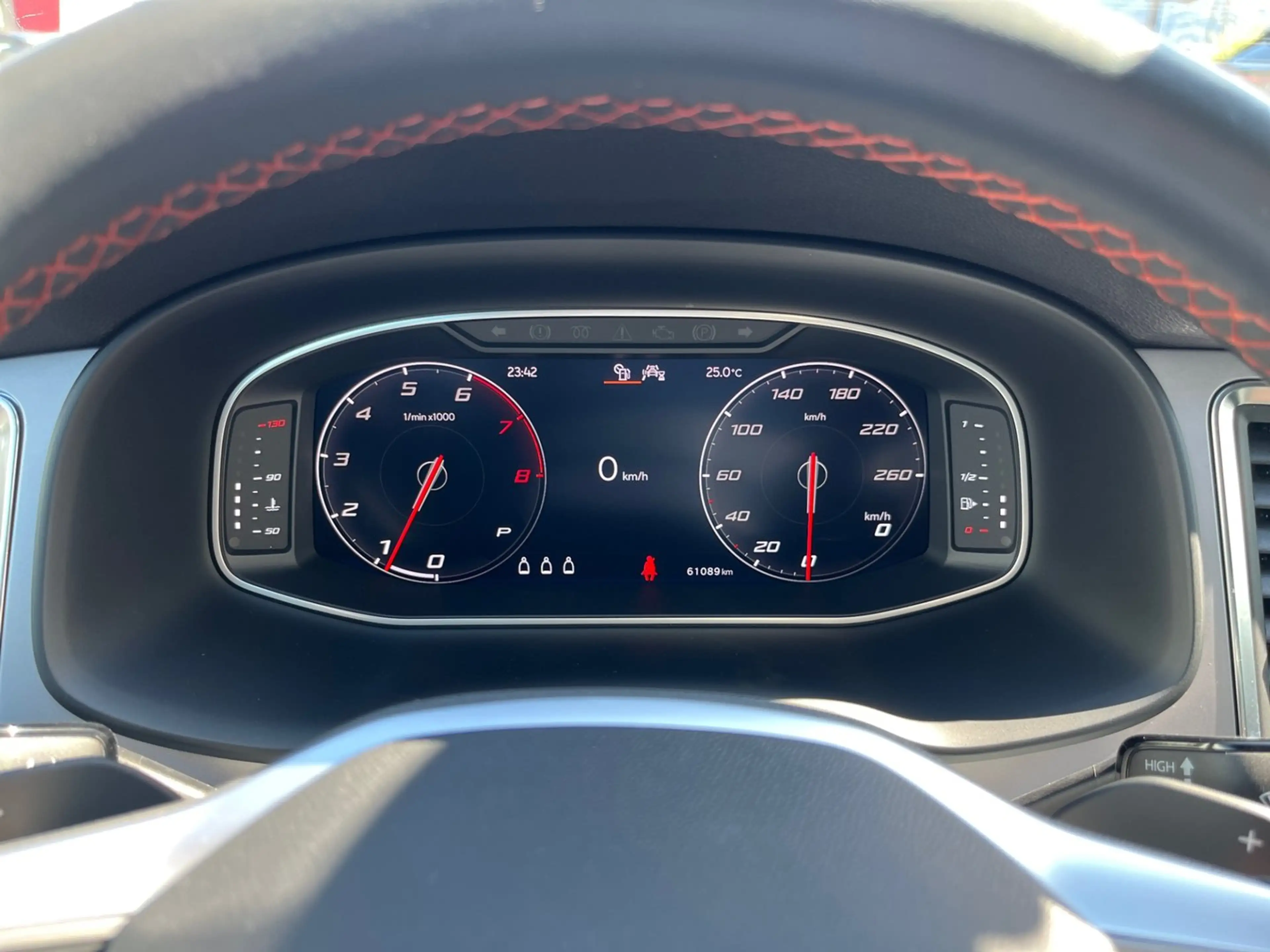 SEAT Ateca FR 2.0 TSI DSG 4Drive — photo 15