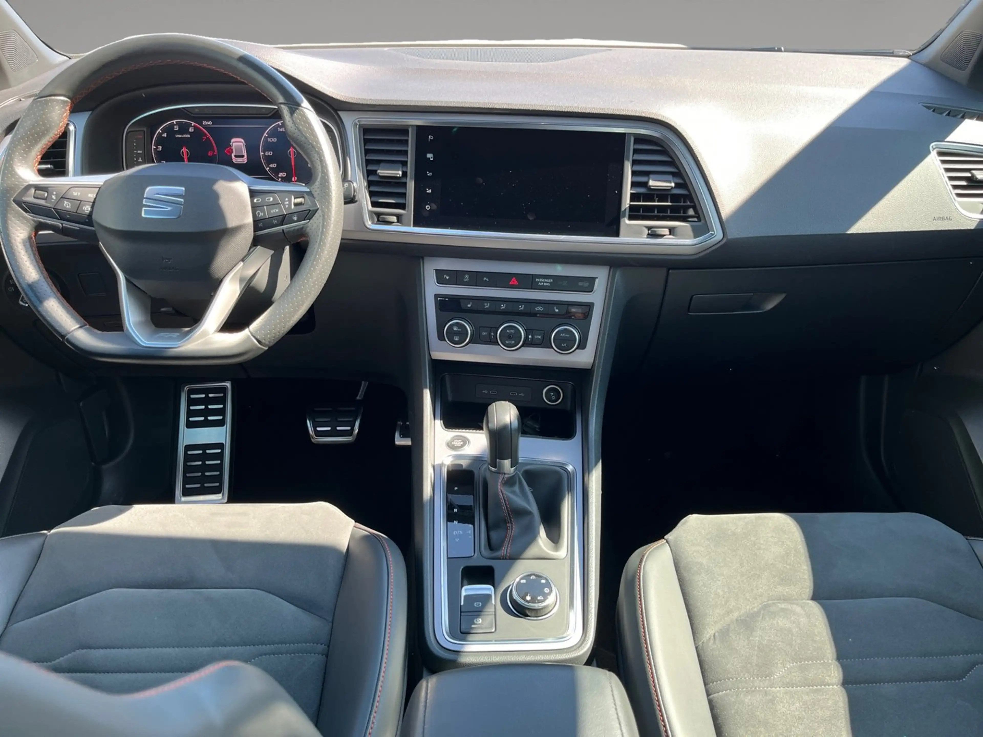 SEAT Ateca FR 2.0 TSI DSG 4Drive — photo 10