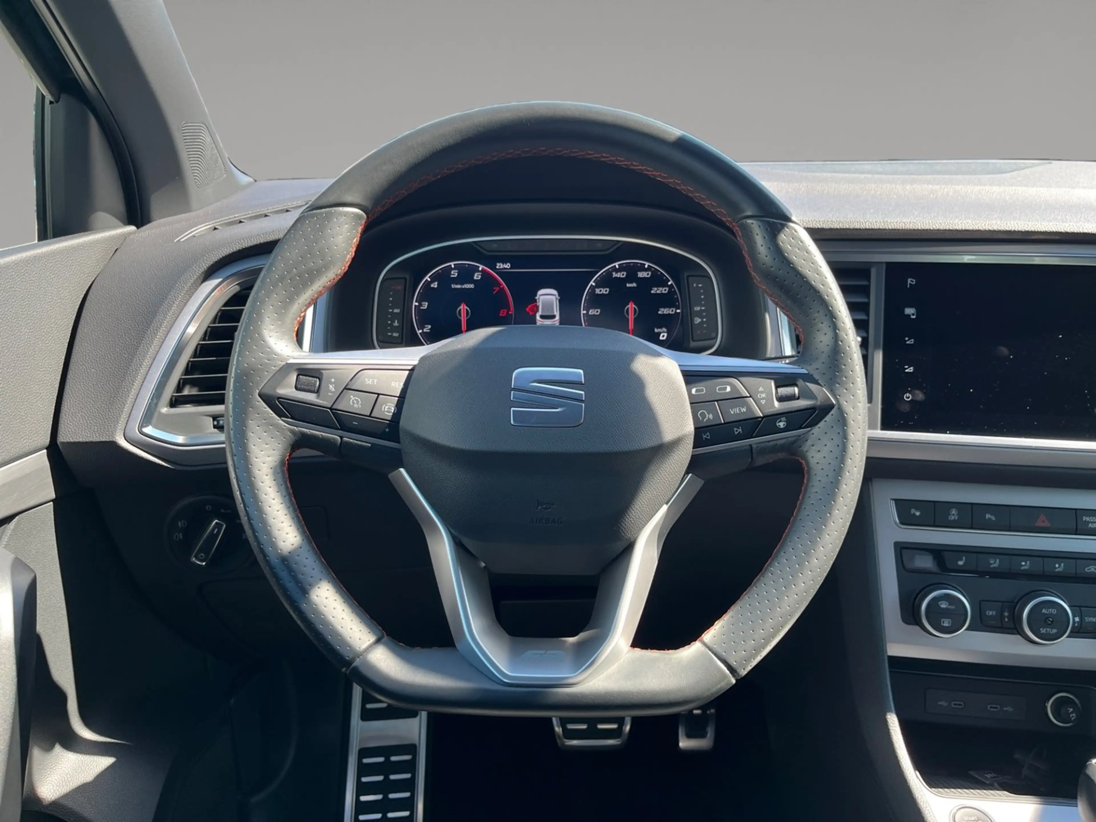 SEAT Ateca FR 2.0 TSI DSG 4Drive — photo 12