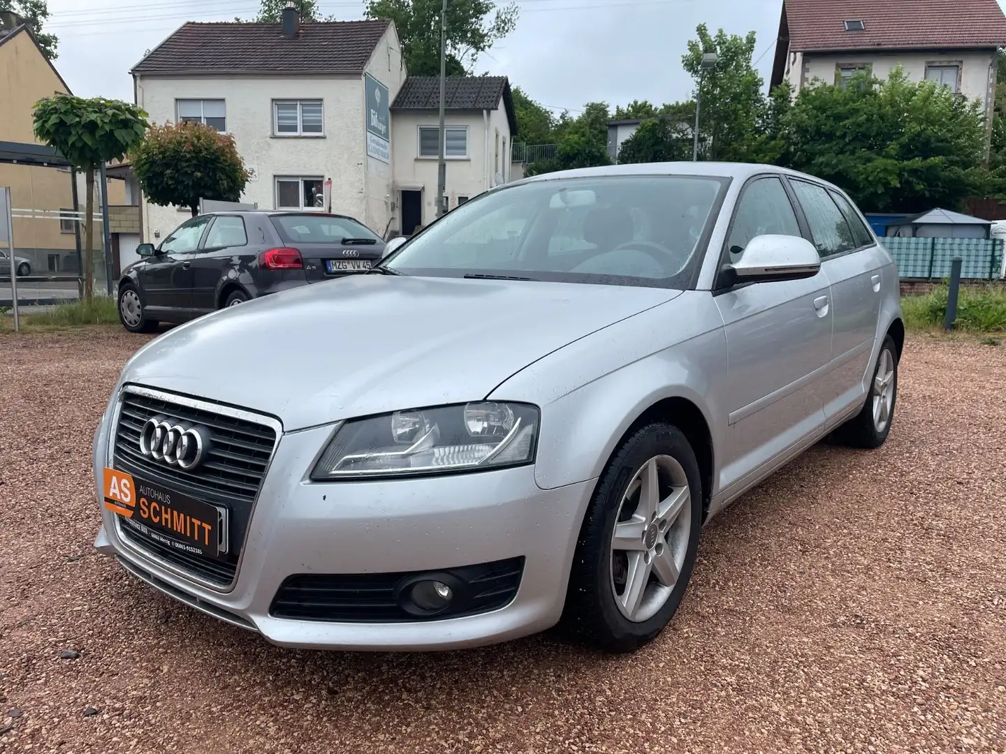Audi A3 Sportback 1.4 TFSI Attraction TÜV 11.2026 Silber - 1