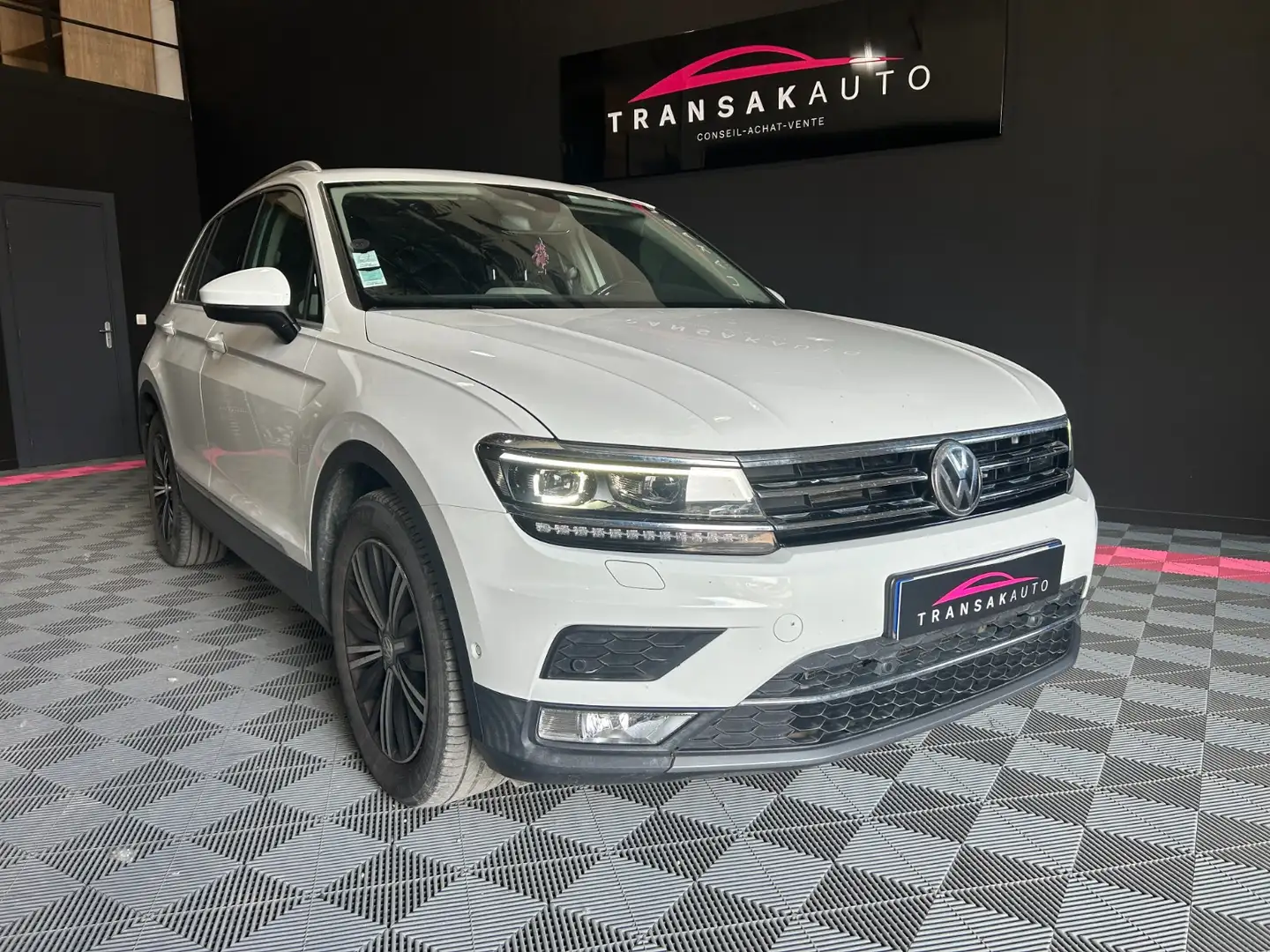 Volkswagen Tiguan Carat Bílá - 2