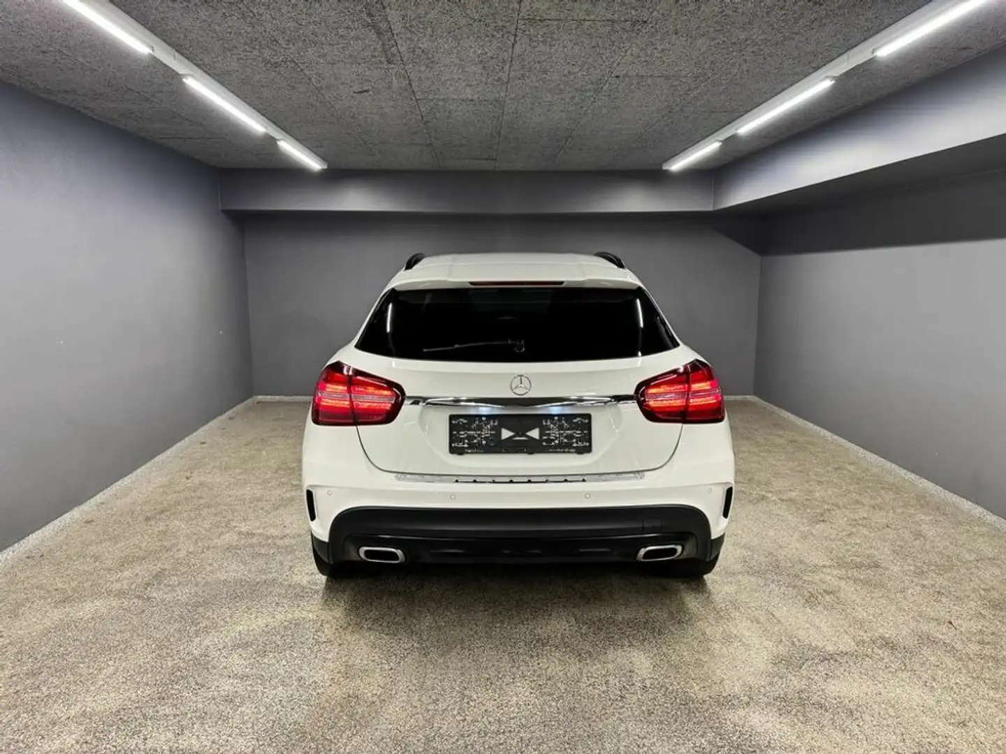 Mercedes-Benz GLA 200 CDI / d (156.902) AMG PAKET 4 MATIC Blanc - 2