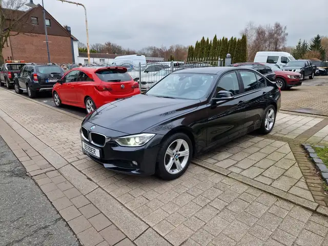 BMW 318 d Limousine F30*NAVI*XENON*PDC*2.Hand