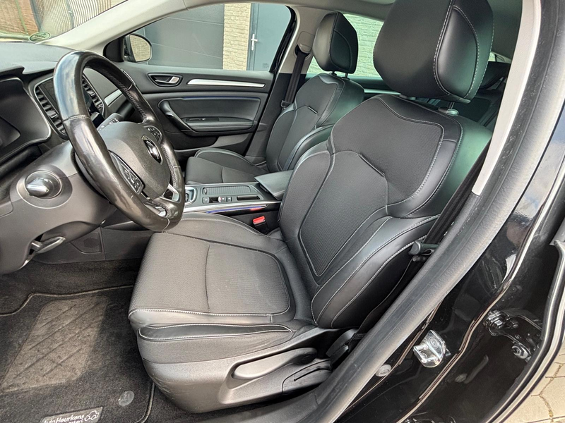 Renault Megane Estate 1.3 TCe Intens — photo 23