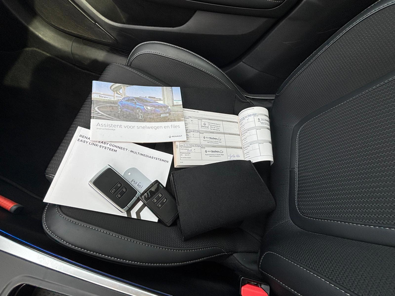 Renault Megane Estate 1.3 TCe Intens — photo 20