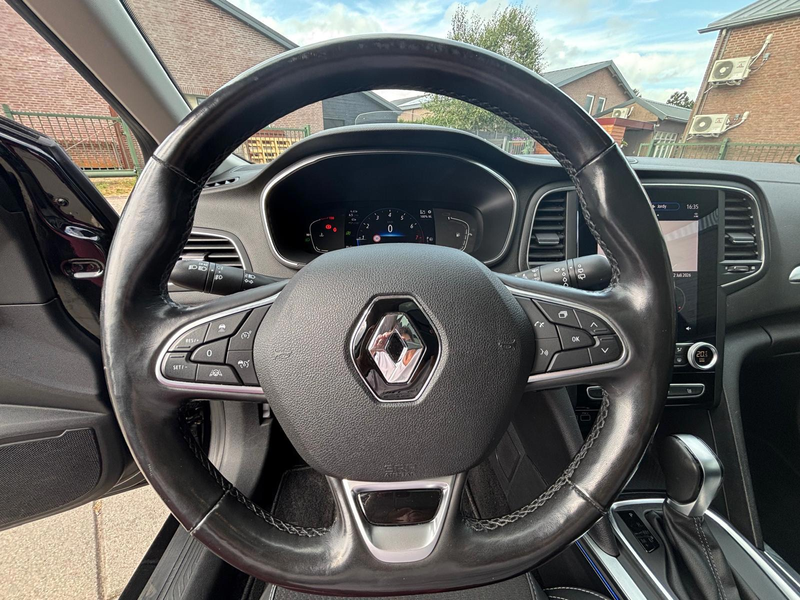Renault Megane Estate 1.3 TCe Intens — photo 9