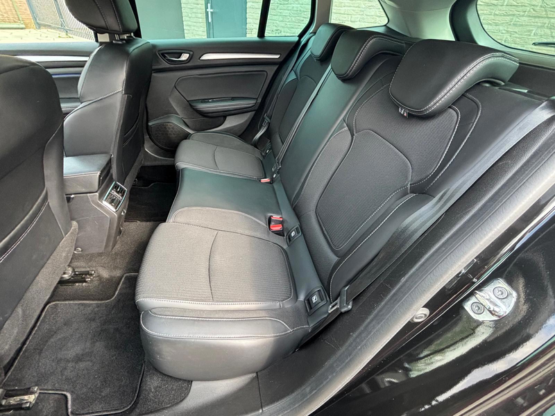 Renault Megane Estate 1.3 TCe Intens — photo 26