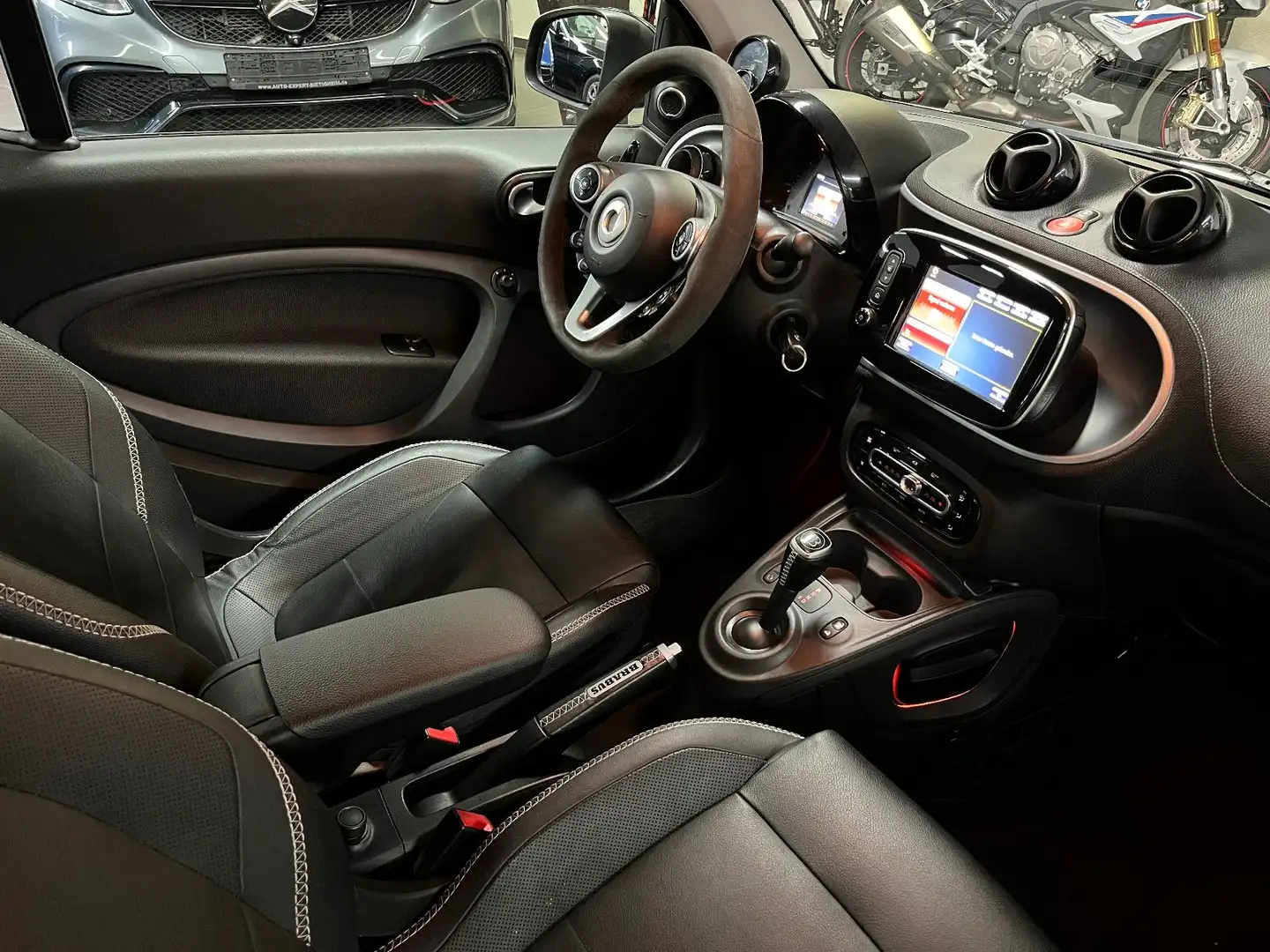 smart forTwo cabrio Brabus  Xclusive Navi/JBL/Kamera Noir - 2
