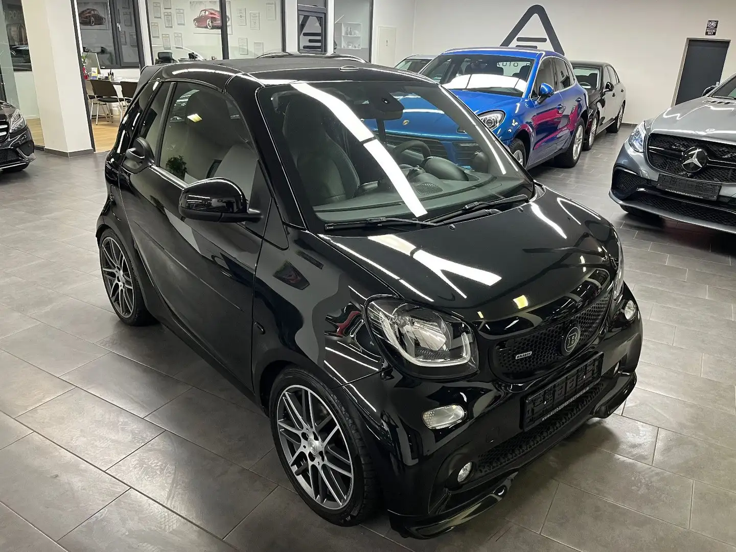 smart forTwo cabrio Brabus  Xclusive Navi/JBL/Kamera Noir - 1