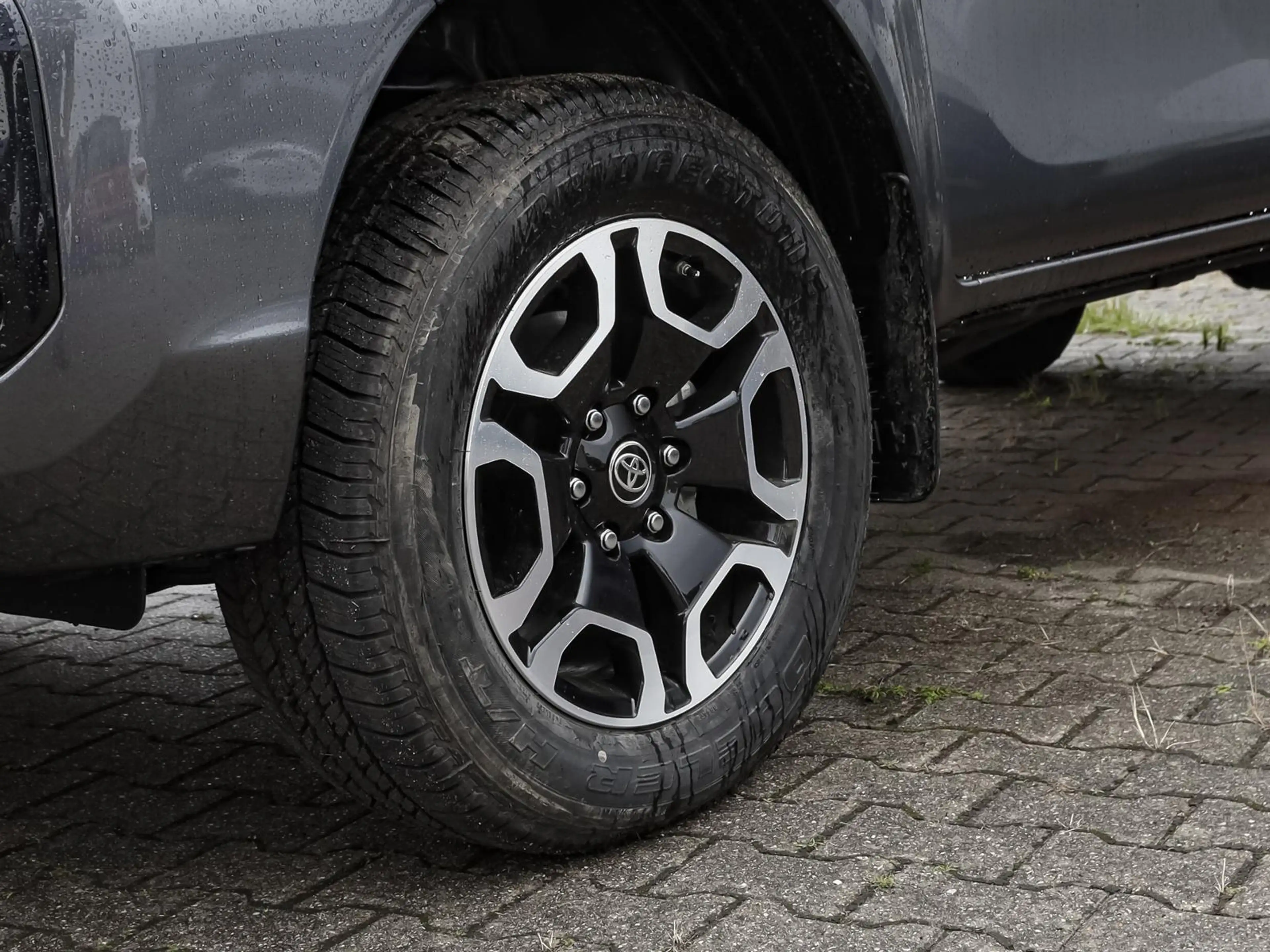 Toyota Hilux 2.8 D-4D Double Cab Executive 4x4 NAVI SHZ ALU KLIMA BT ANDROID APPLE — photo 13