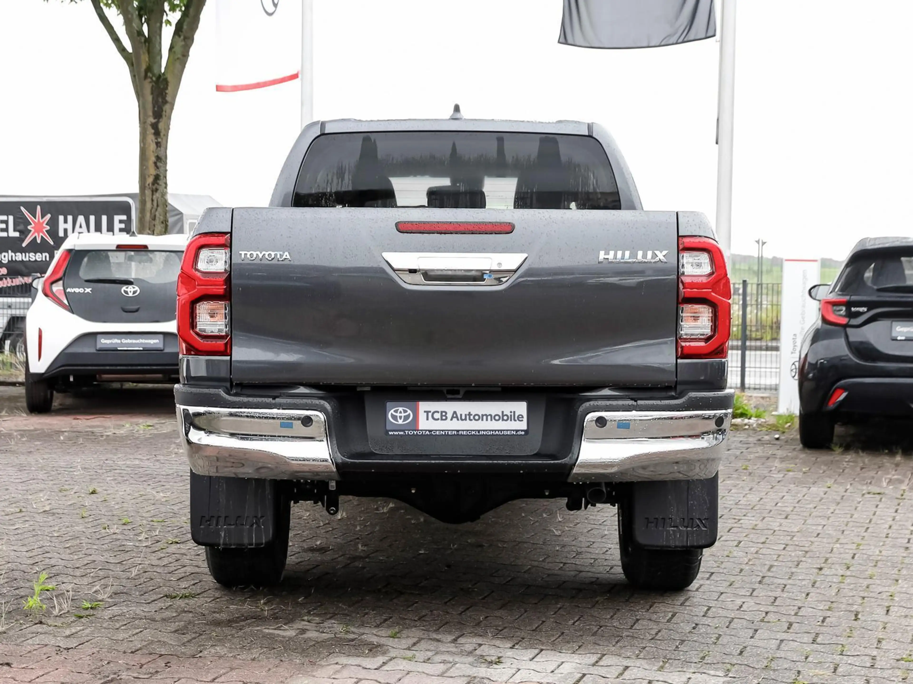 Toyota Hilux 2.8 D-4D Double Cab Executive 4x4 NAVI SHZ ALU KLIMA BT ANDROID APPLE — photo 4