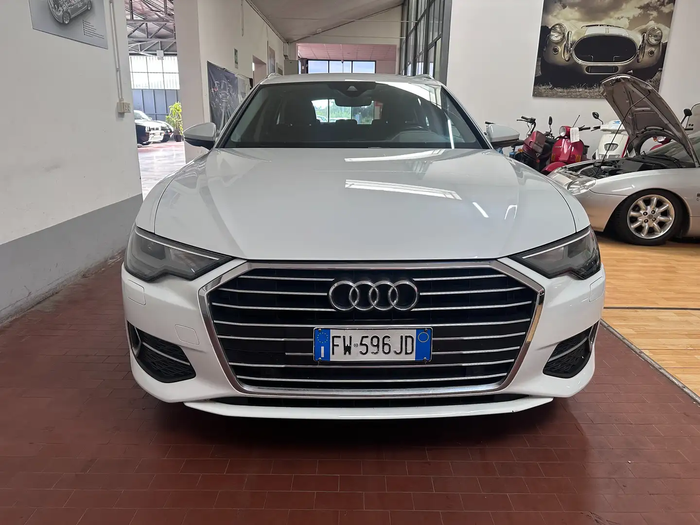 Audi A6 Avant 40 2.0 tdi mhev cambio difettoso cerchi 19 Bianco - 2