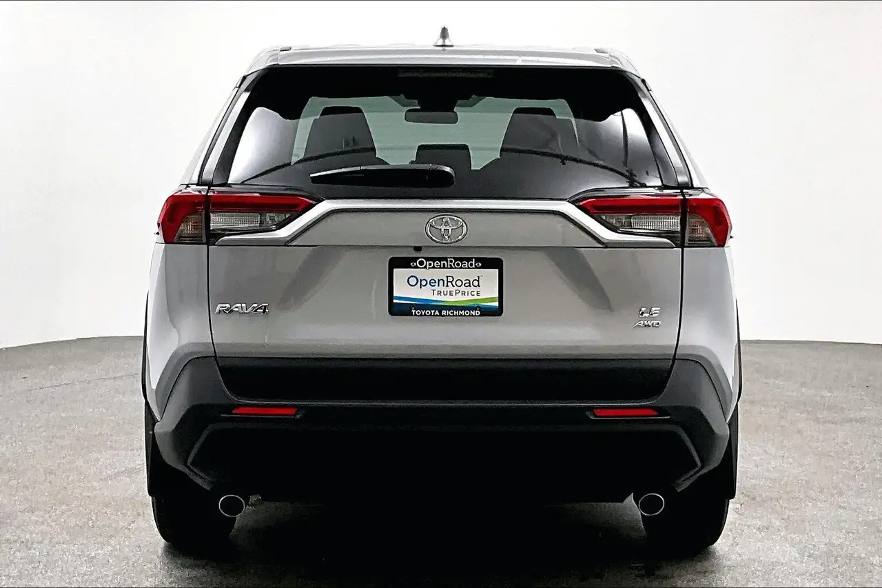 Toyota RAV 4 снимка Toyota RAV 4