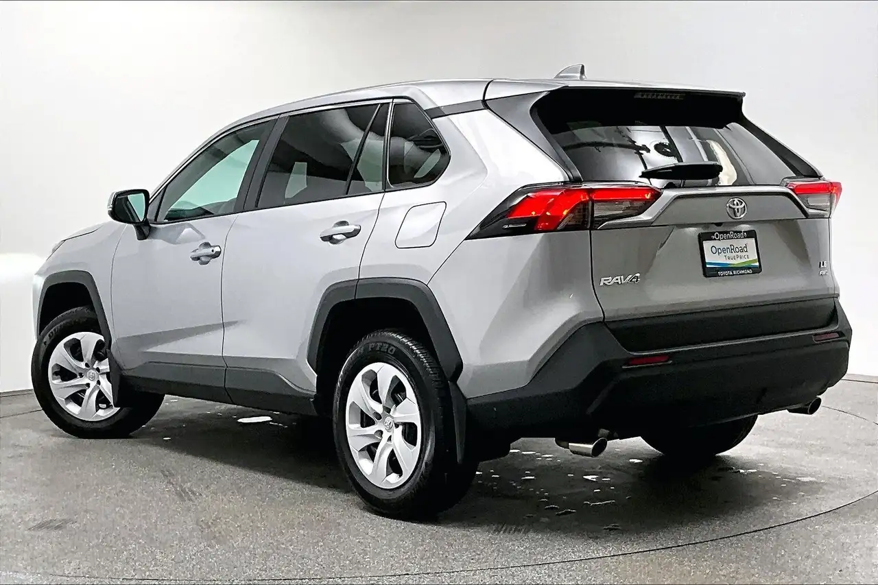 Toyota RAV 4 снимка Toyota RAV 4