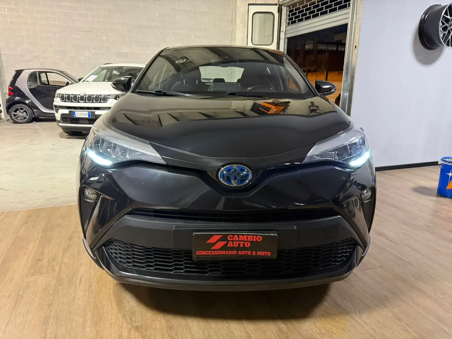 Toyota C-HR PREZZO REALE! Autom e-cvt 1.8 Grigio - 2