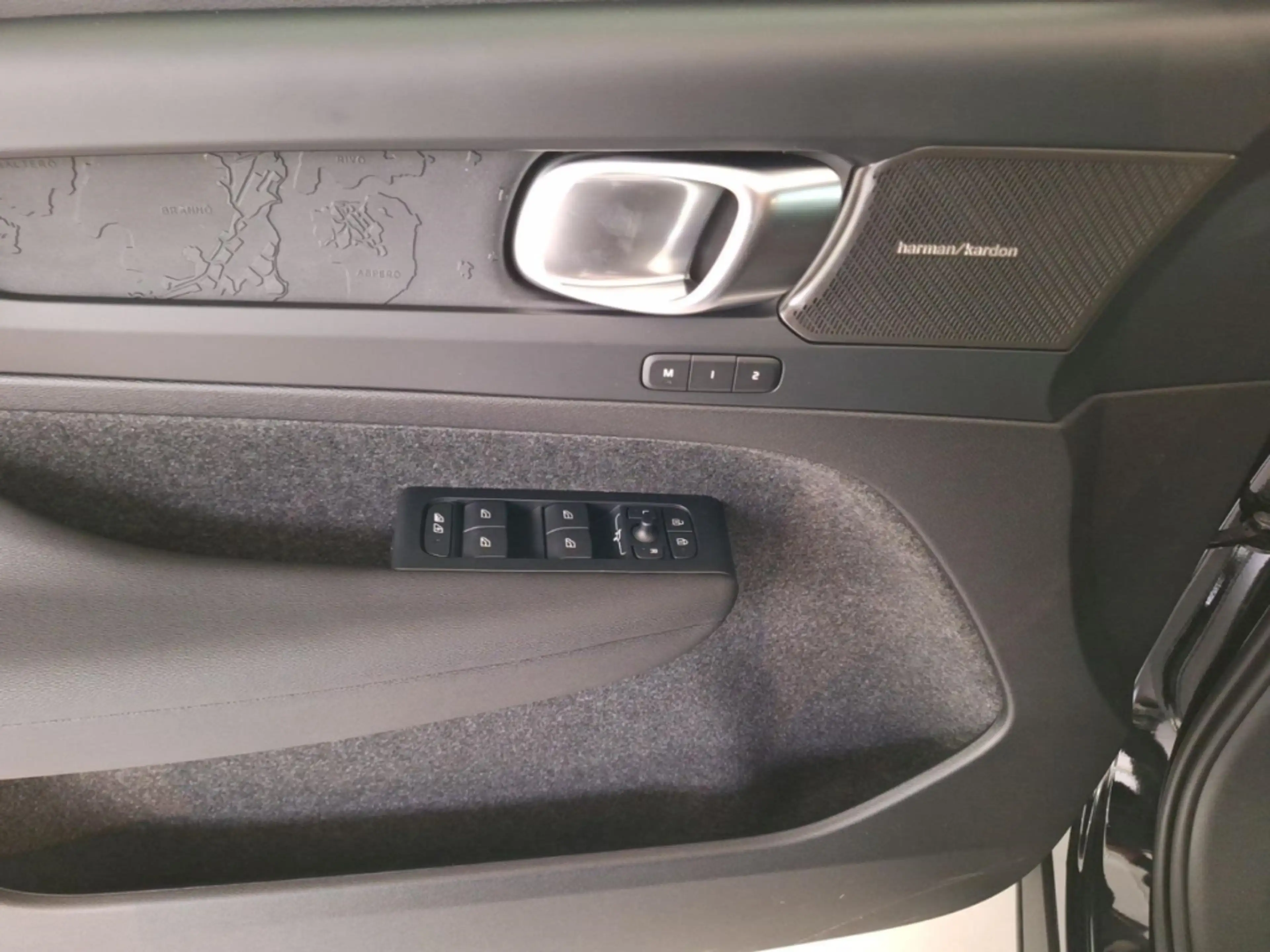 Volvo EX40 Plus Black Edition* 20Zoll*LED*Navi* — photo 14