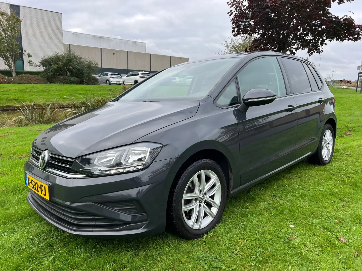 Volkswagen Golf Sportsvan 2018 * 1.0 TSI Trendline * APK * Grijs - 1