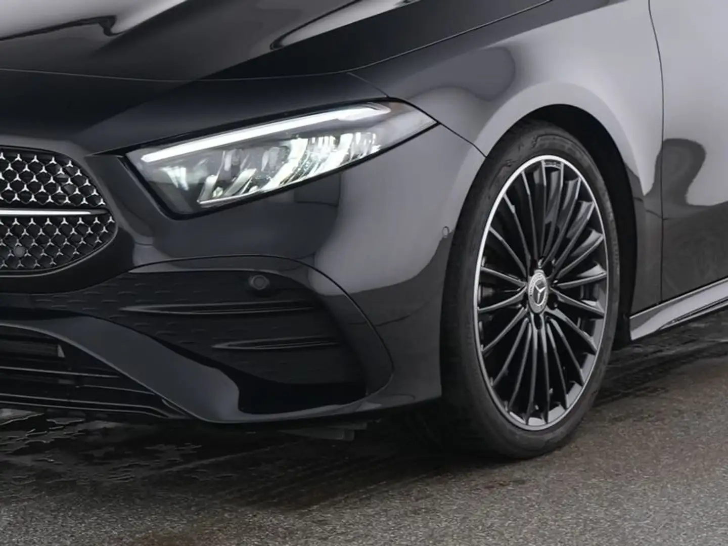 Mercedes-Benz A 220 d AMG Night MBUX/LED/Ambi/Totw/360°/19Zoll Noir - 2