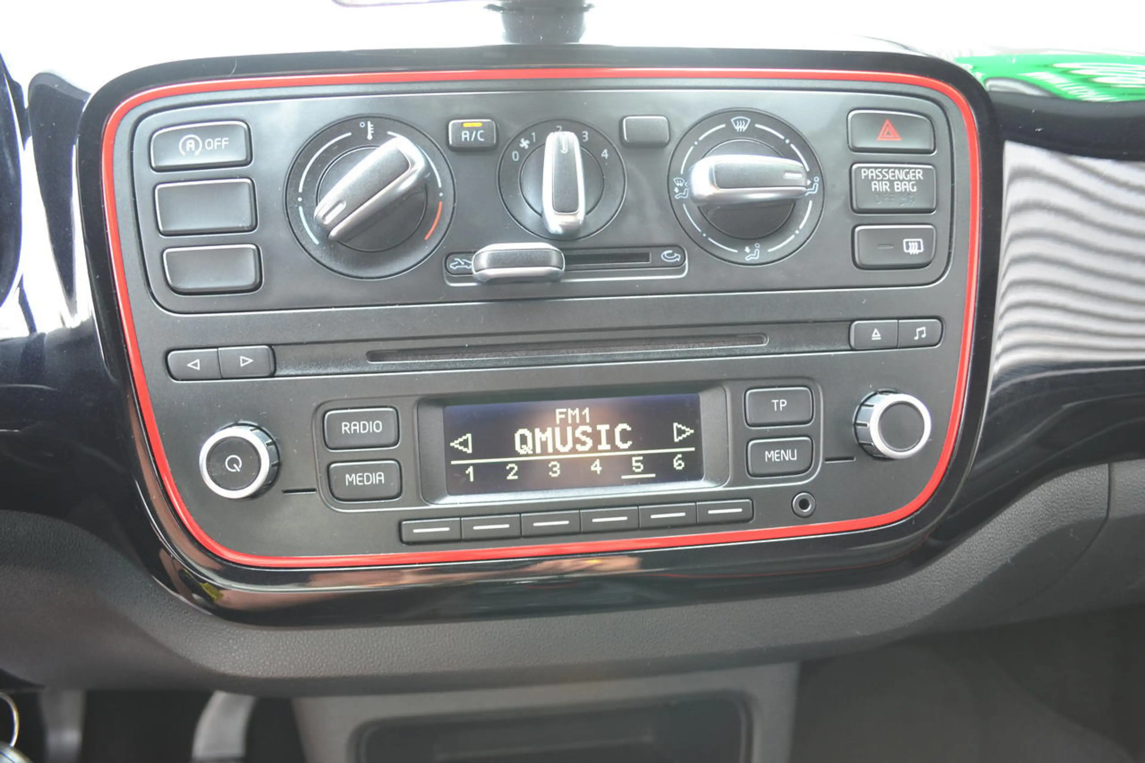 SEAT Mii 1.0 60PK FR LINE|AIRCO|CRUISE|NAVI|PDC — photo 12