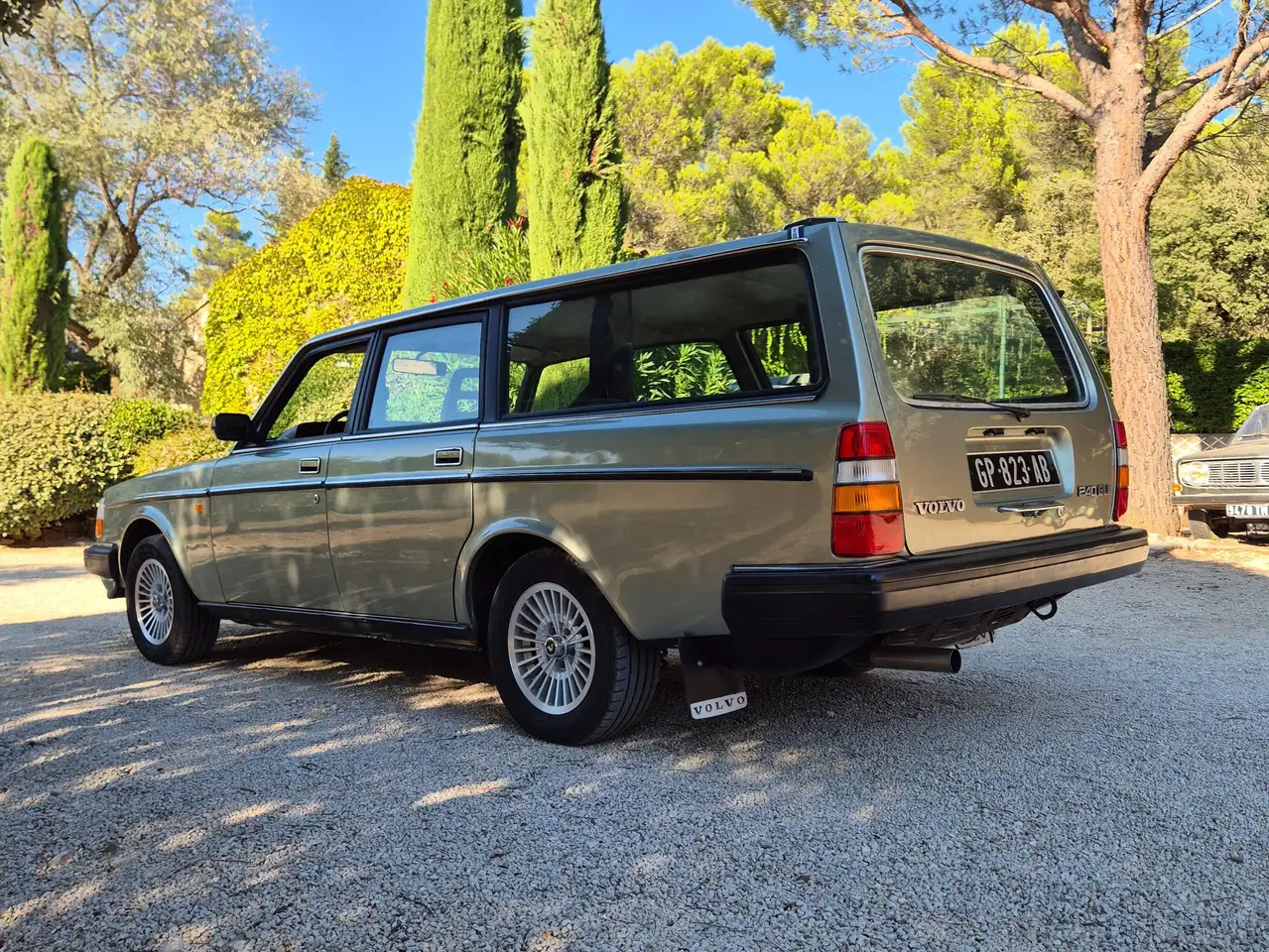 Volvo 240 Break 2.3i GLE, foto 2