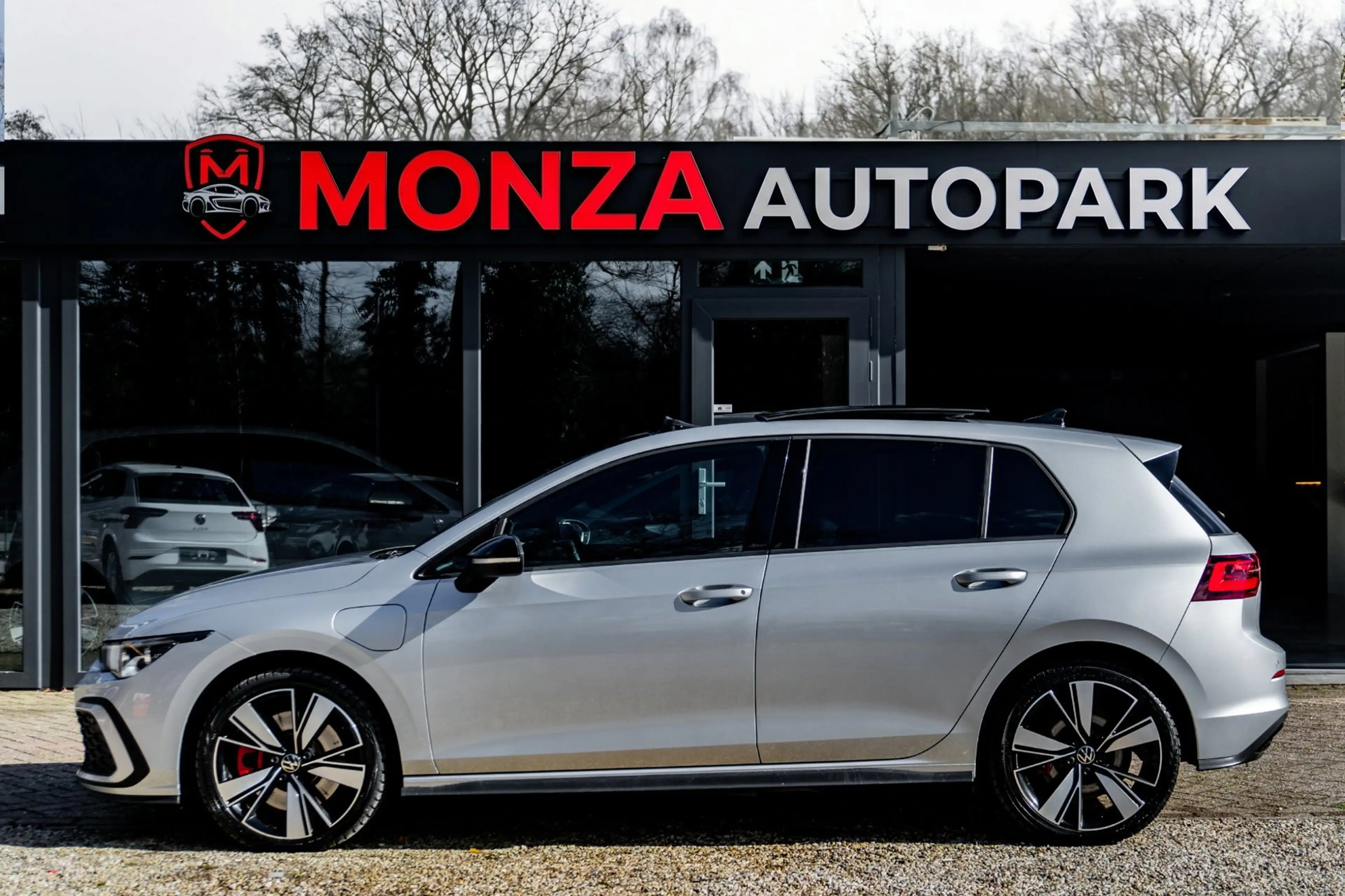 Volkswagen Golf GTE 1.4 eHybrid — photo 6