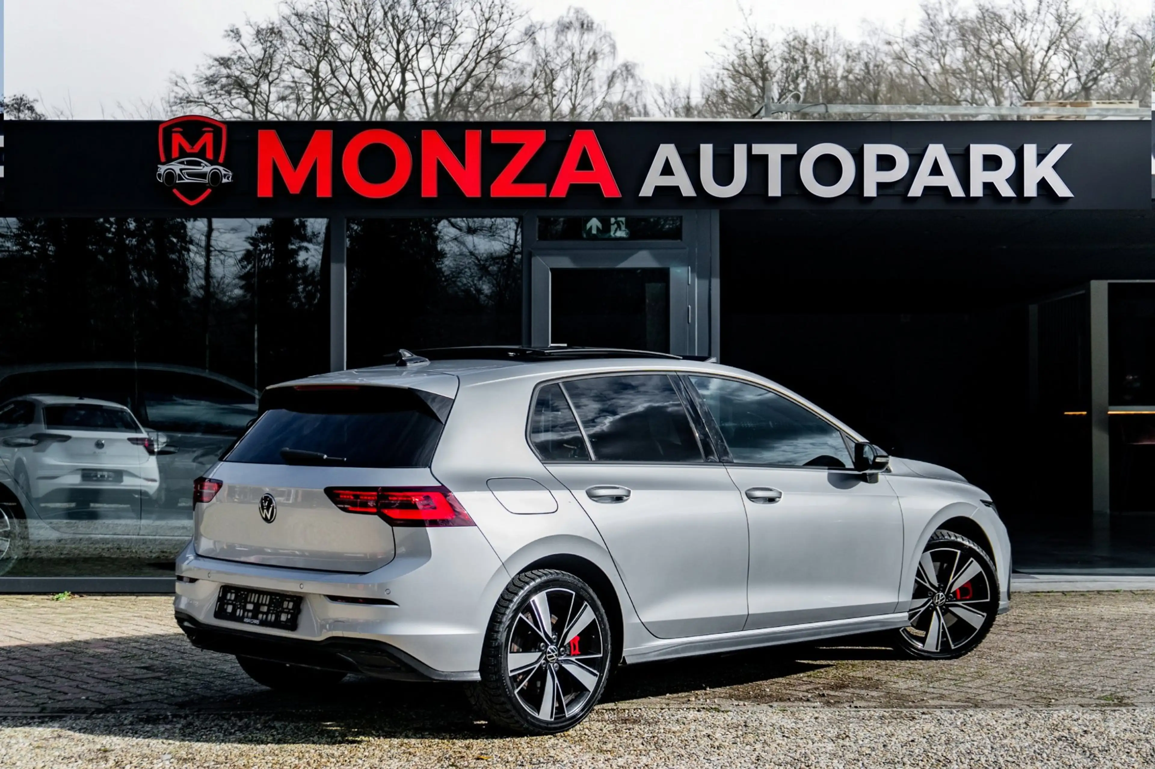 Volkswagen Golf GTE 1.4 eHybrid — photo 3
