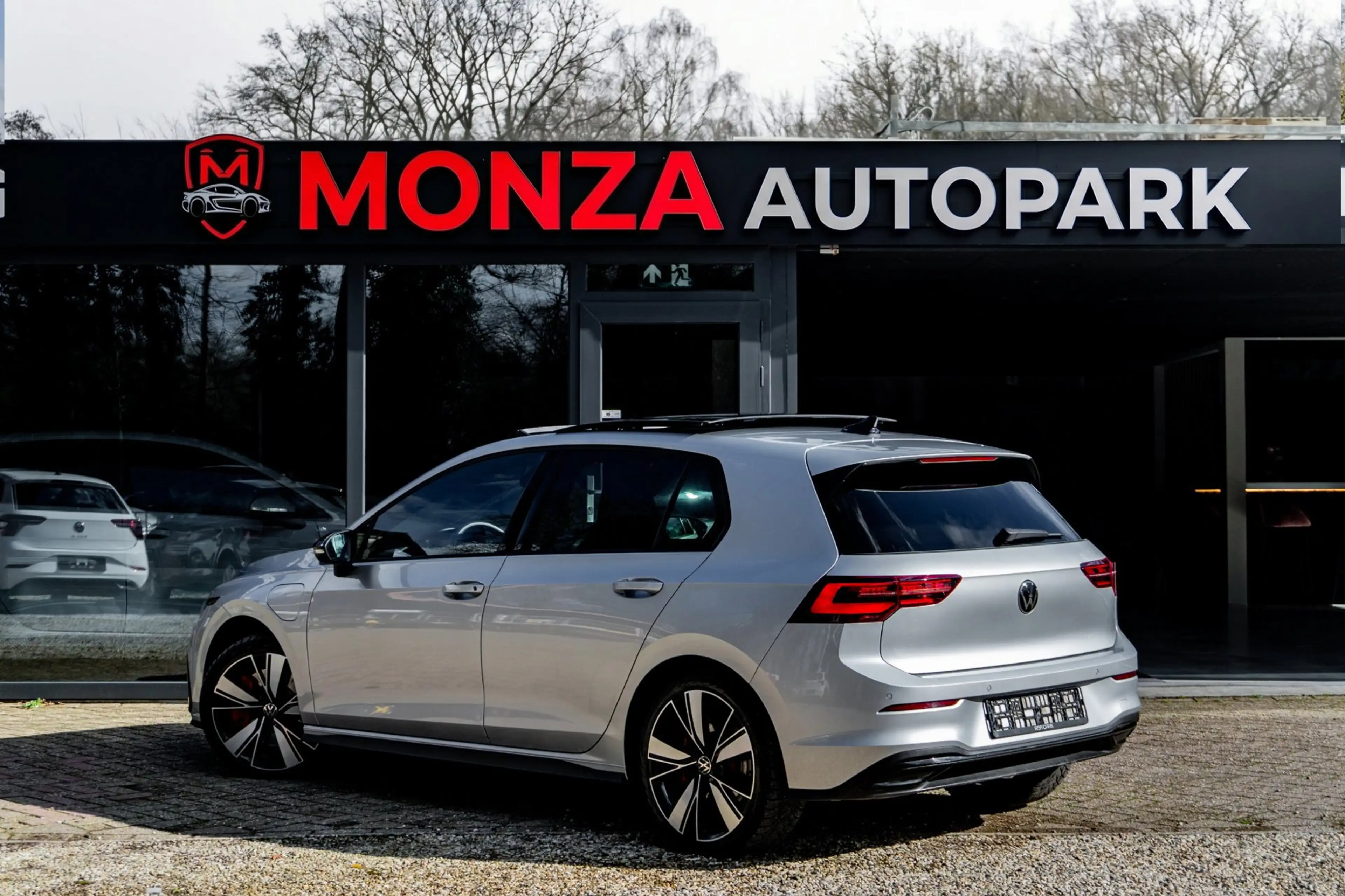 Volkswagen Golf GTE 1.4 eHybrid — photo 4