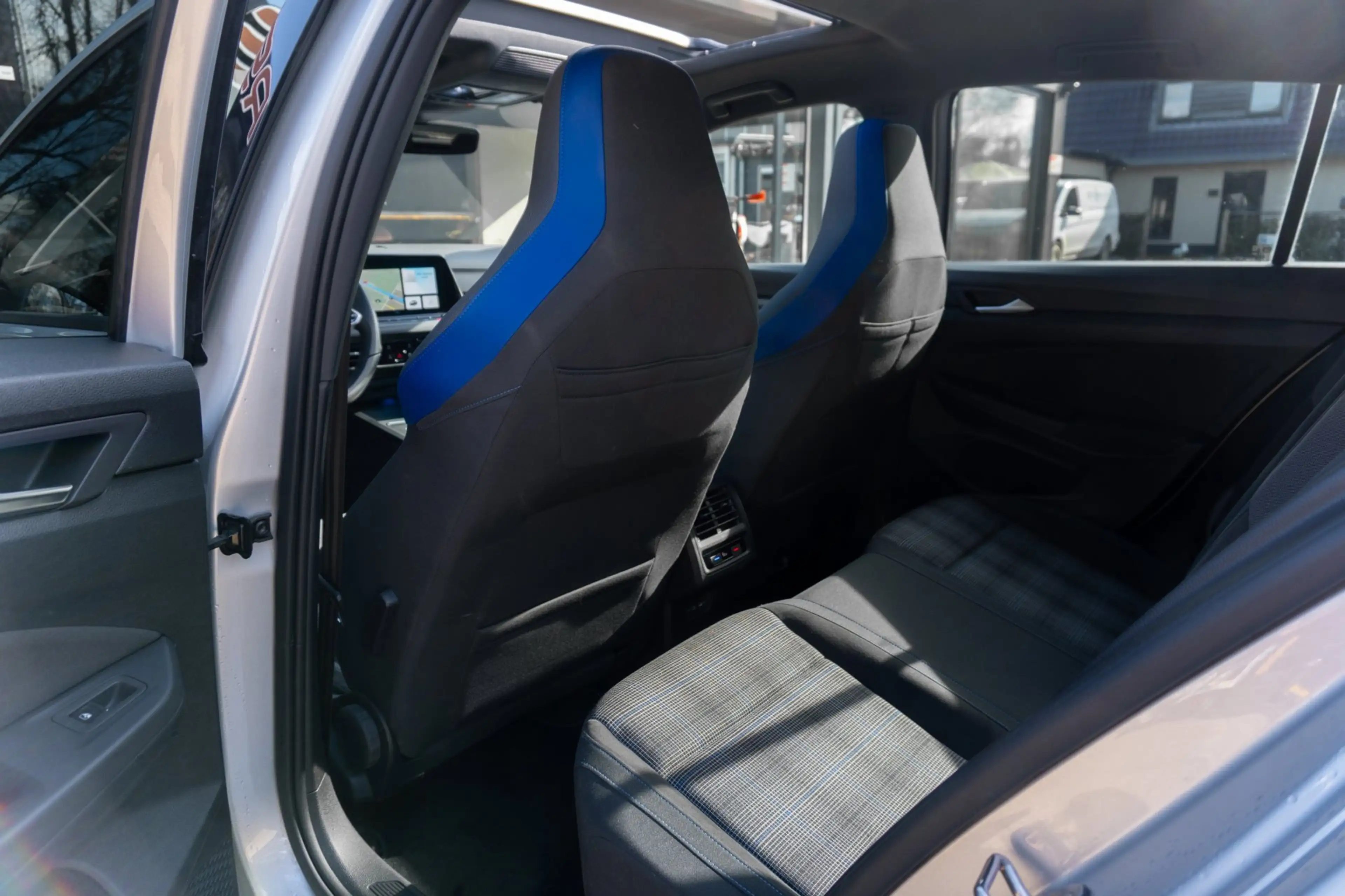 Volkswagen Golf GTE 1.4 eHybrid — photo 15