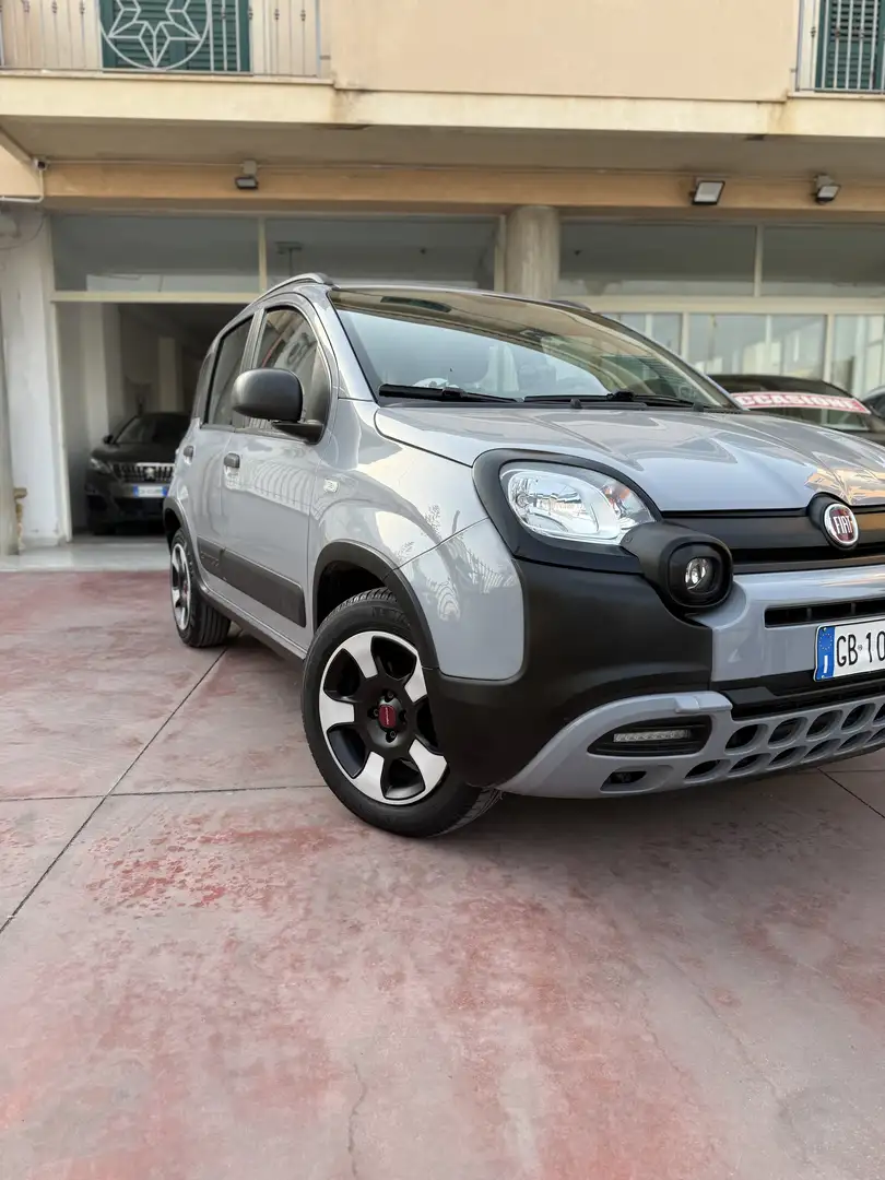 Fiat Panda 1.0 hybrid City Cross s&s 70cv - 1
