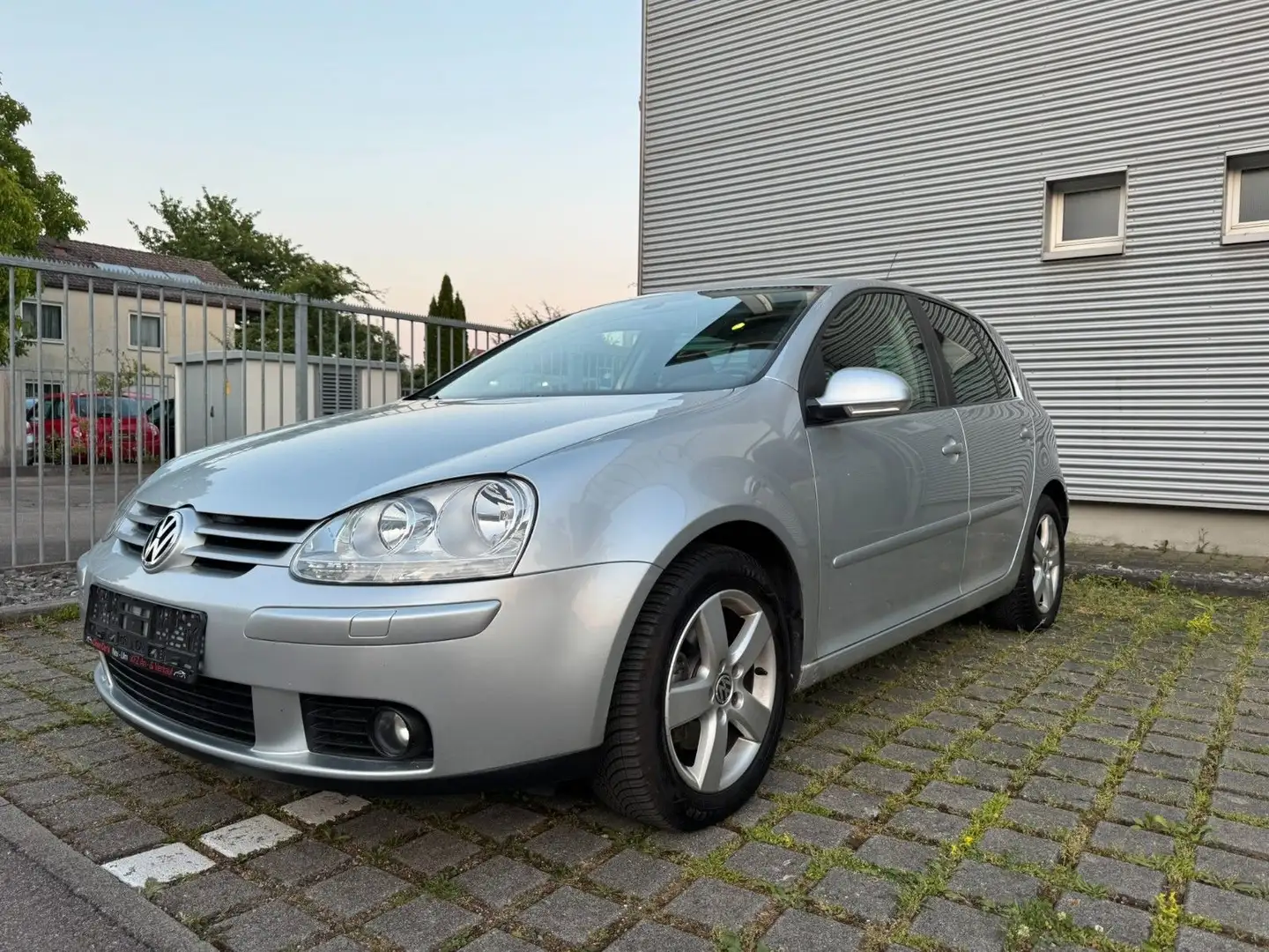 Volkswagen Golf V Lim*United*1.Hand*TÜV NEU*Klima*United* Silber - 1