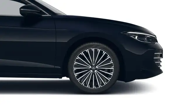 Volkswagen Passat view 4