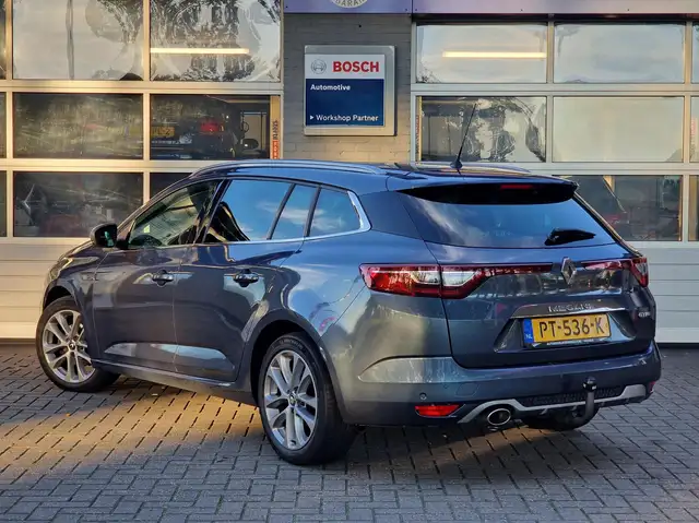 Renault Megane view 2