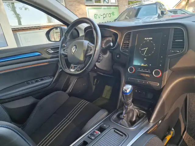Renault Megane view 13