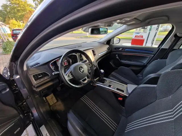 Renault Megane view 6