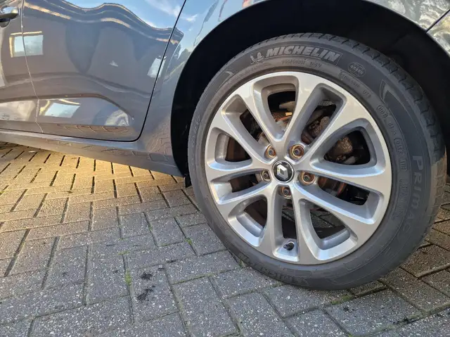 Renault Megane view 15