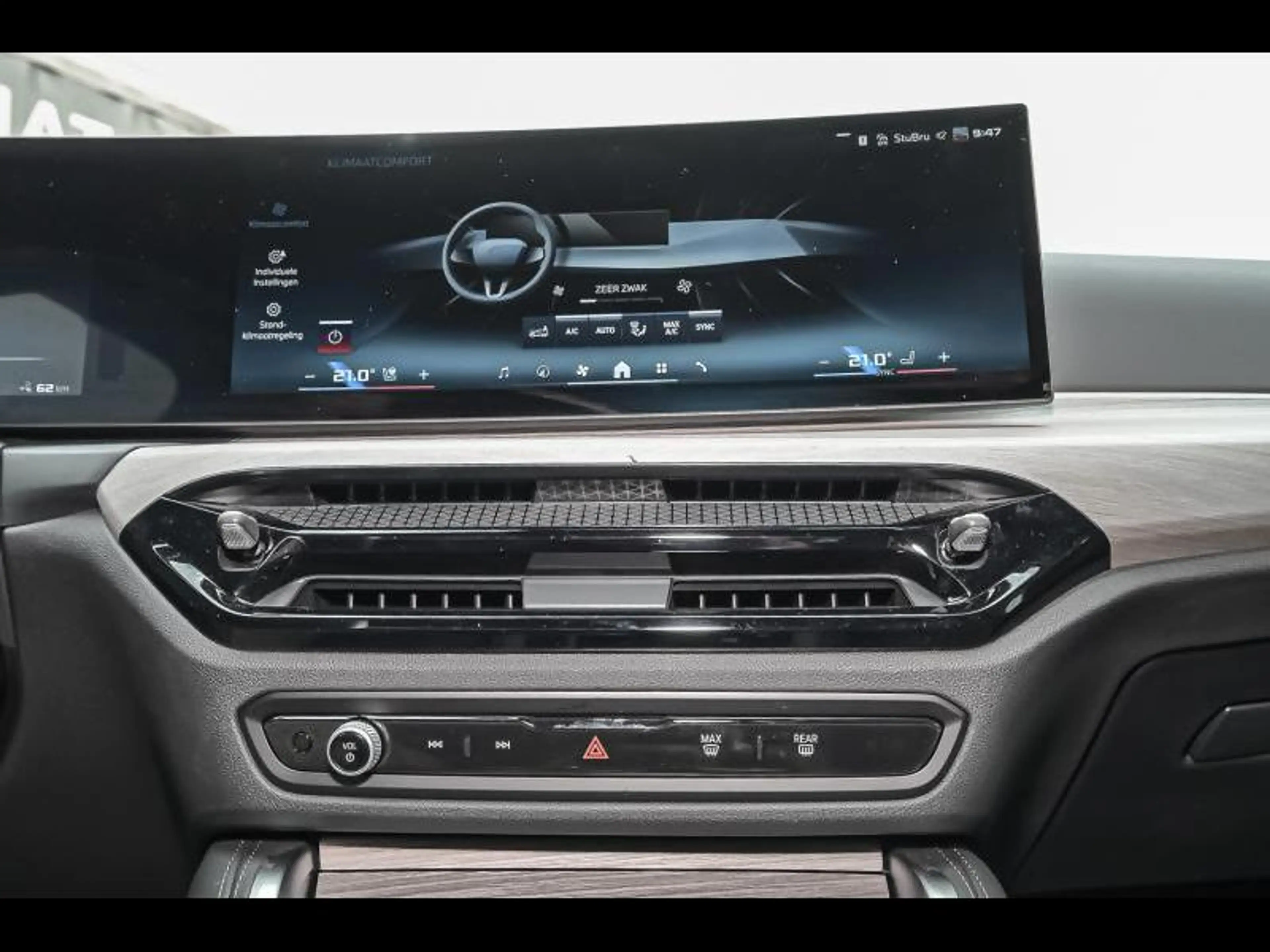 BMW i4 M50 Gran Coupé — photo 12