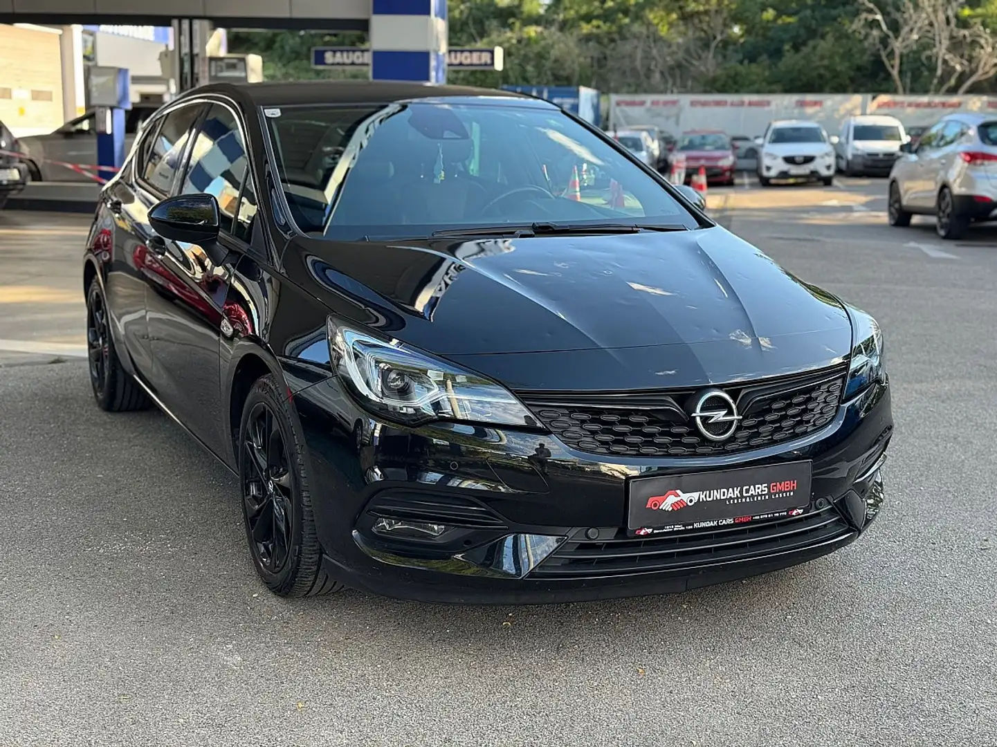 Opel Astra 1,5 CDTI Ultimate Schwarz - 1