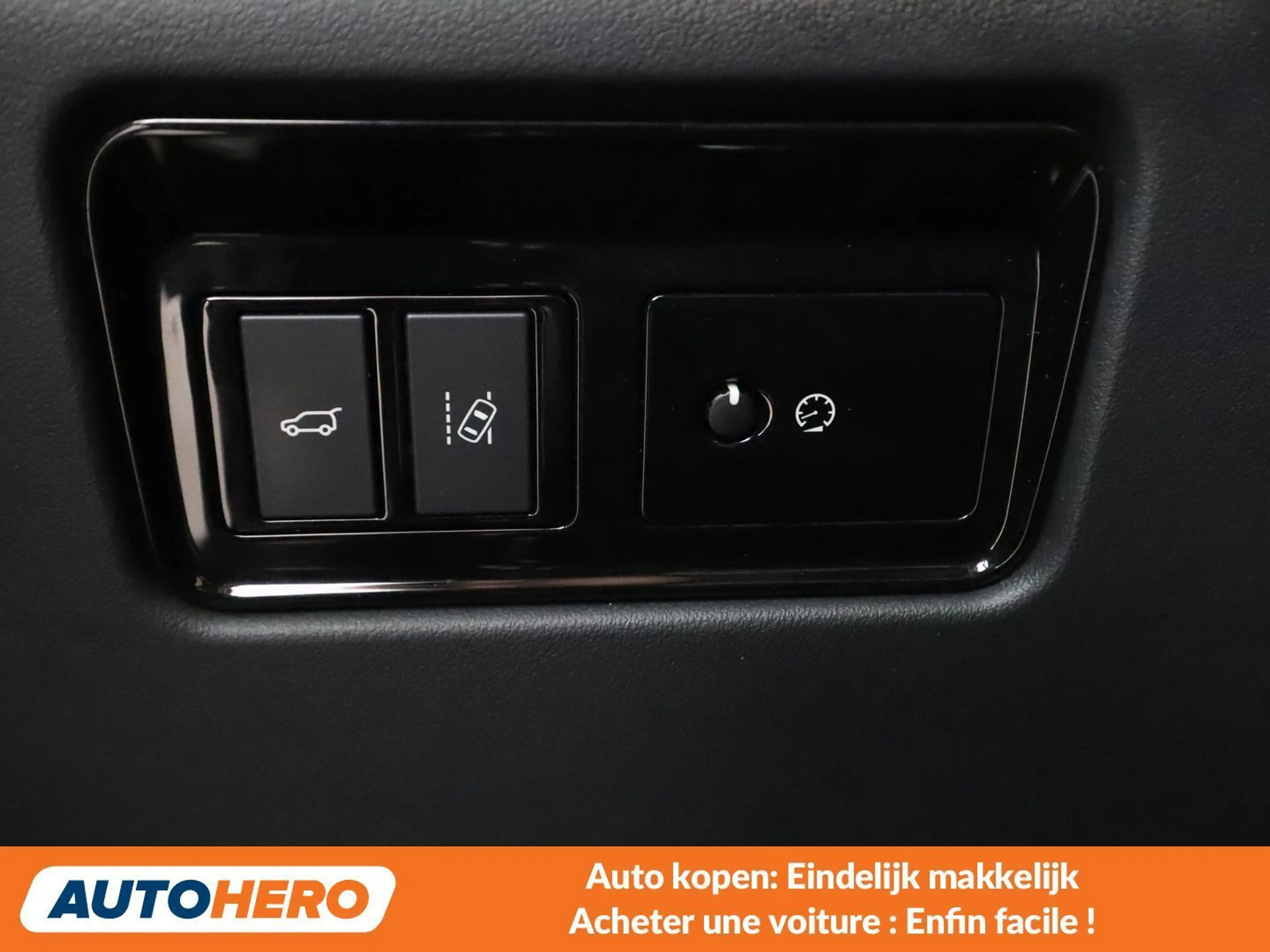 Jaguar F-Pace 25d R-Sport AWD — photo 14