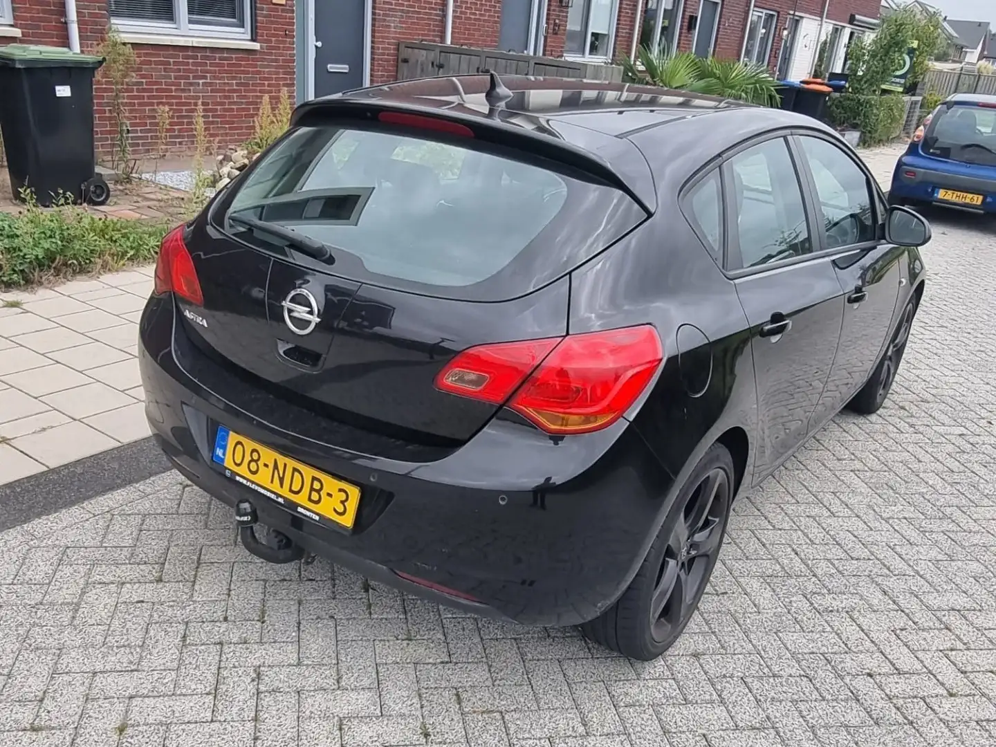 Opel Astra 1.6 Edition Noir - 2