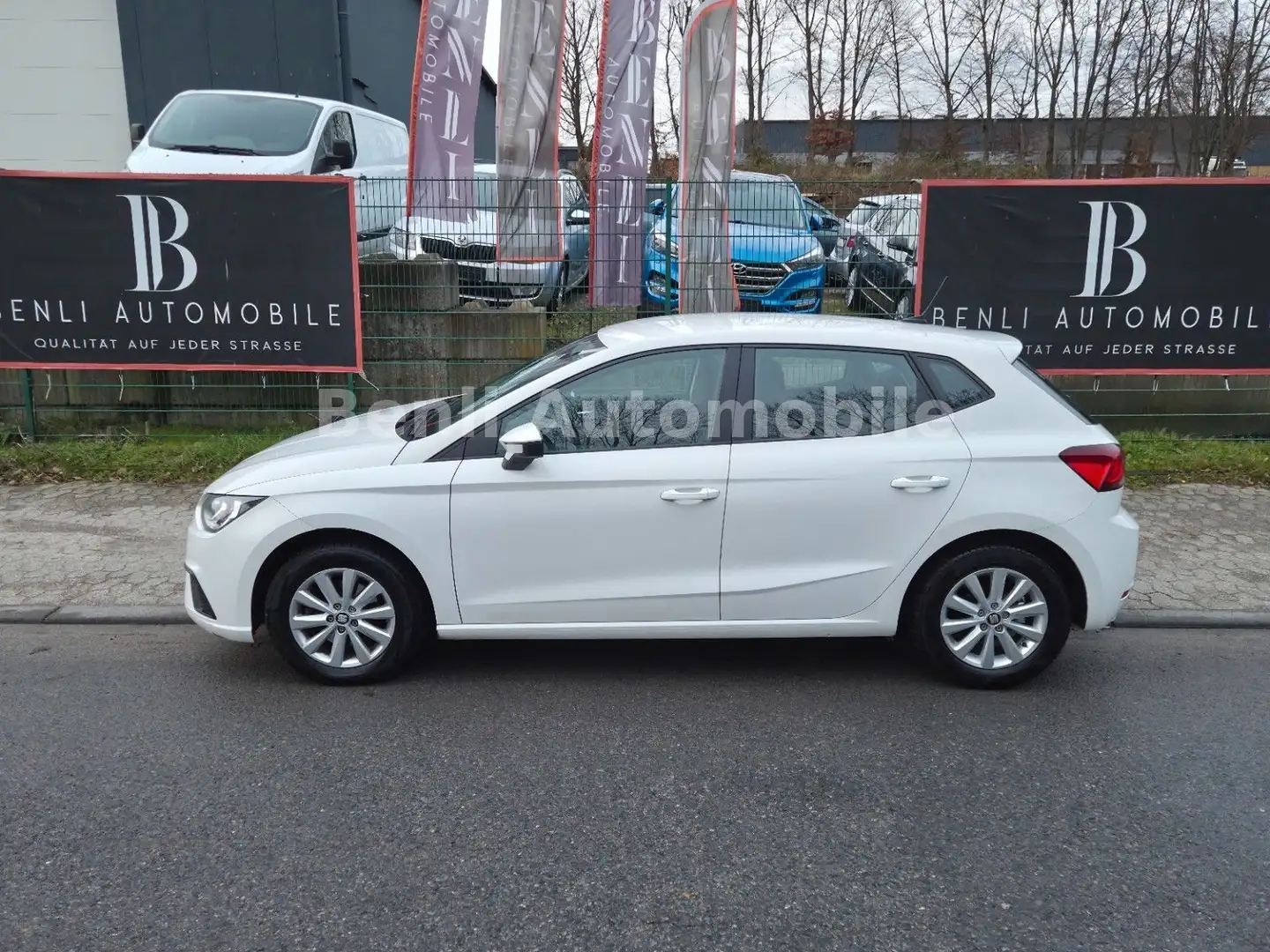 SEAT Ibiza Style/NAVI/APPLE-CARPLAY/KAMERA/AHK/SHZ/ Bílá - 2