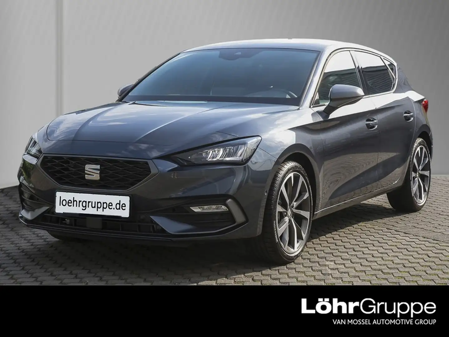 SEAT Leon FR 1.5 eTSI DSG SLD Grau - 1