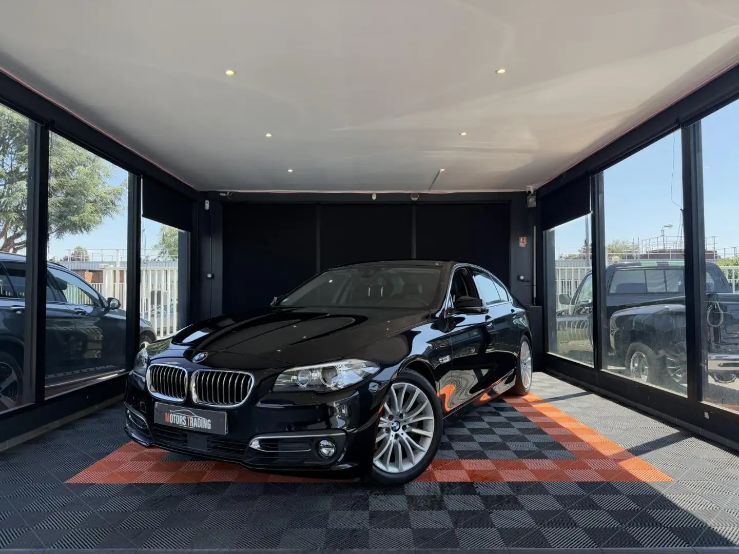 BMW 528 528i Luxury BERLINE F10 LCI 528i PHASE 2 Negro - 1