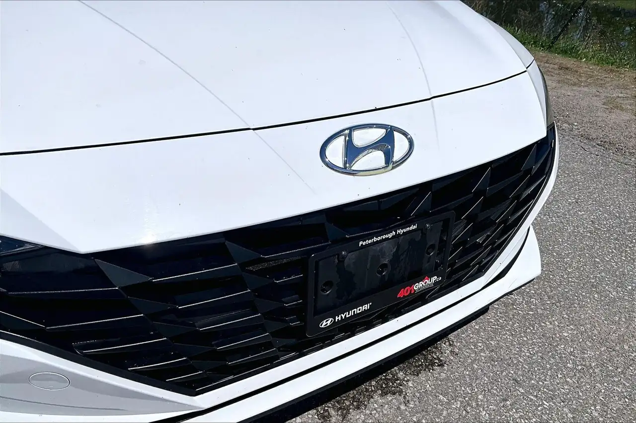 Hyundai ELANTRA снимка Hyundai ELANTRA