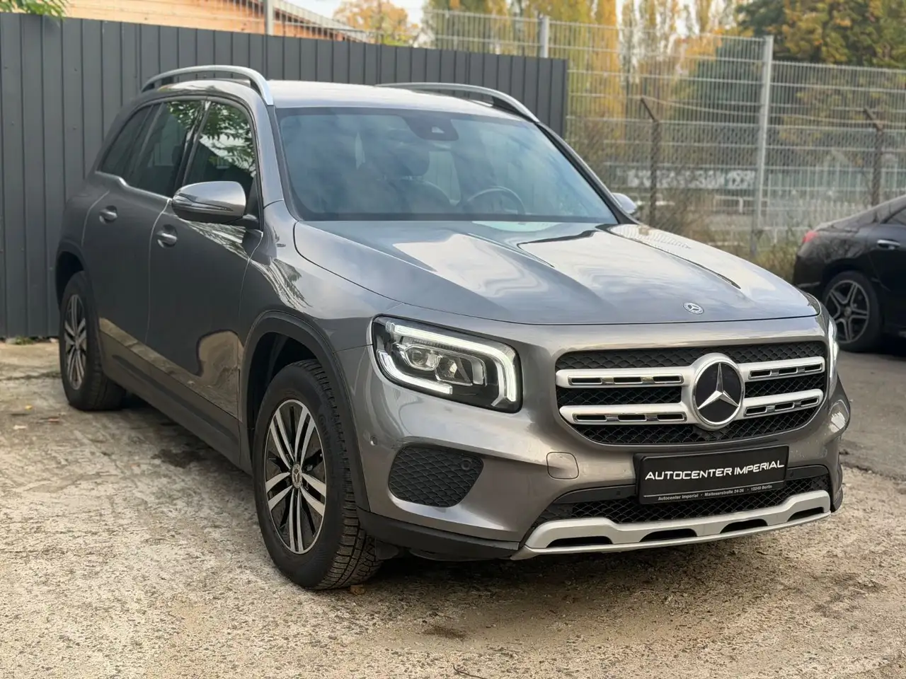Mercedes-Benz GLB 200
