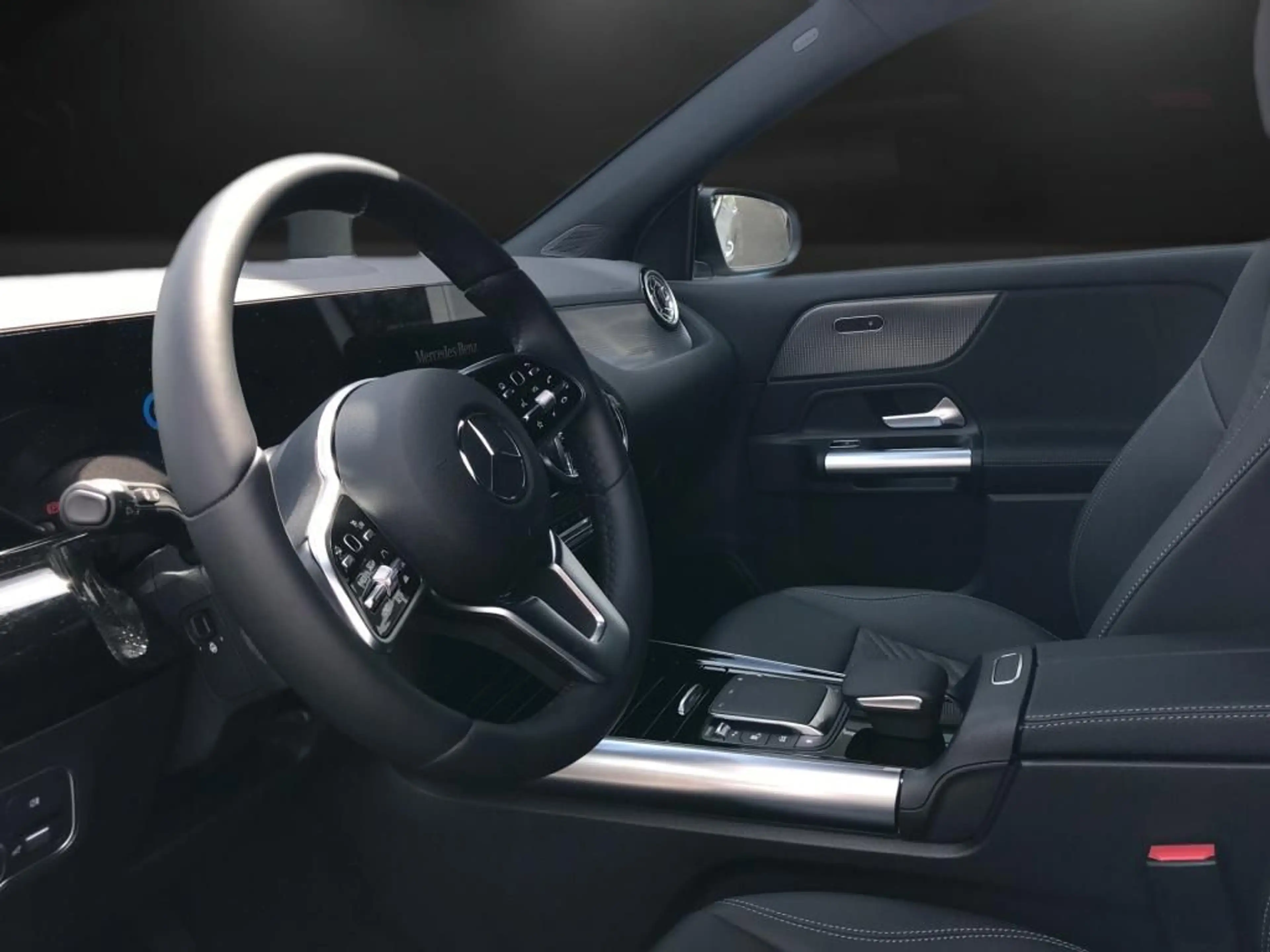 Mercedes-Benz EQA 250+ PROGRESSIVE NIGHT 360#KeyLess#Augmented — photo 6