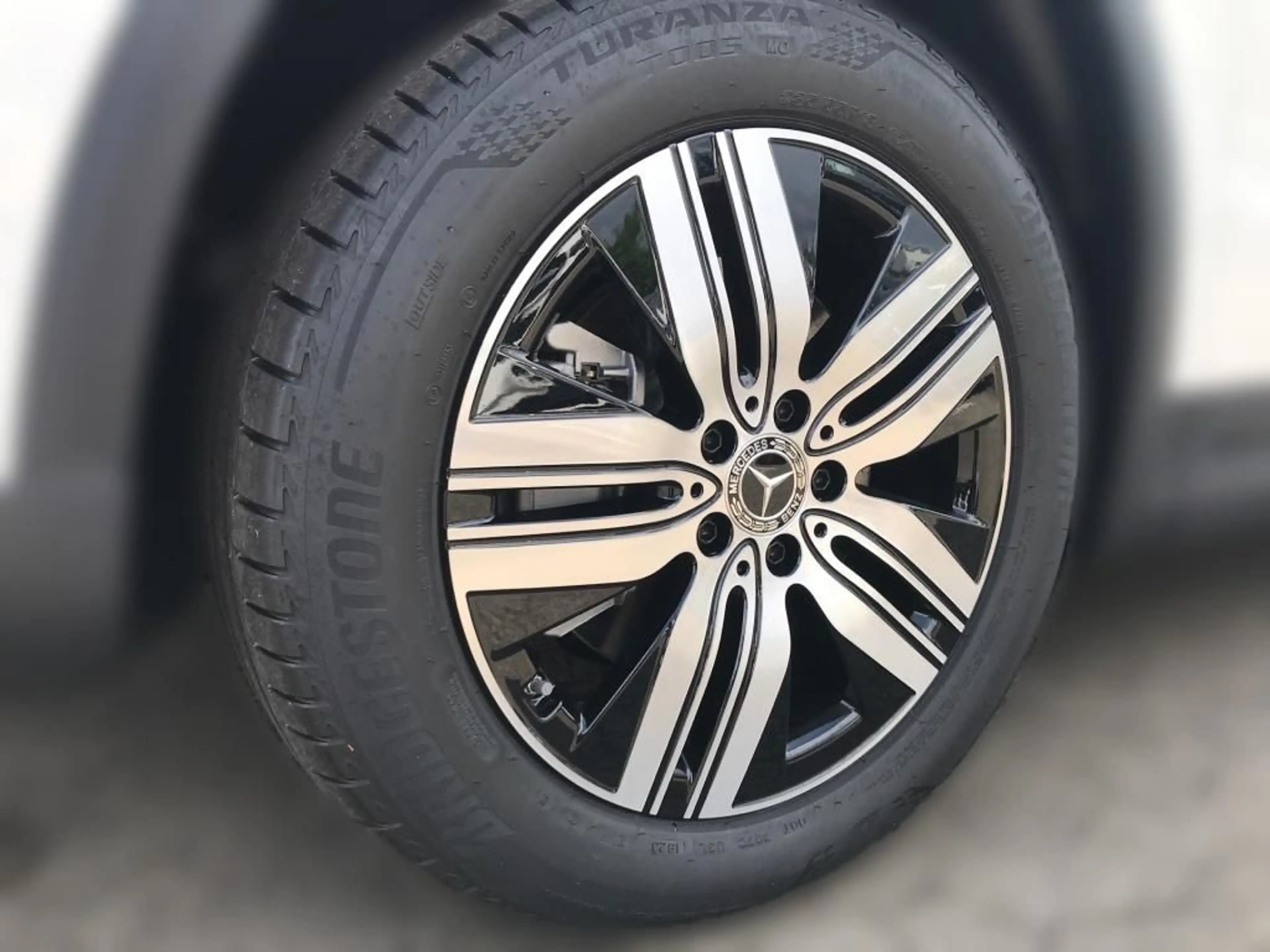 Mercedes-Benz EQA 250+ PROGRESSIVE NIGHT 360#KeyLess#Augmented — photo 3