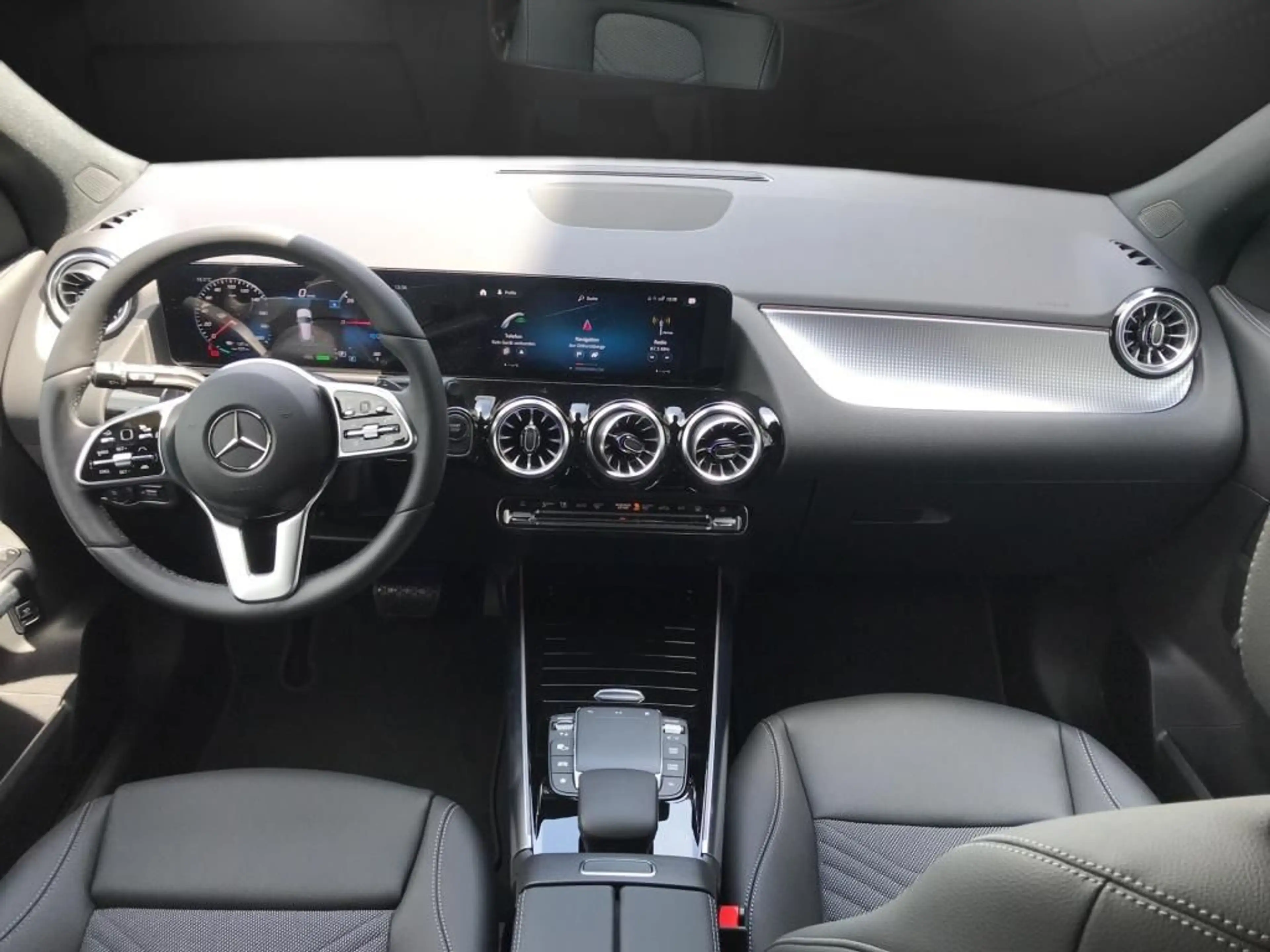 Mercedes-Benz EQA 250+ PROGRESSIVE NIGHT 360#KeyLess#Augmented — photo 14