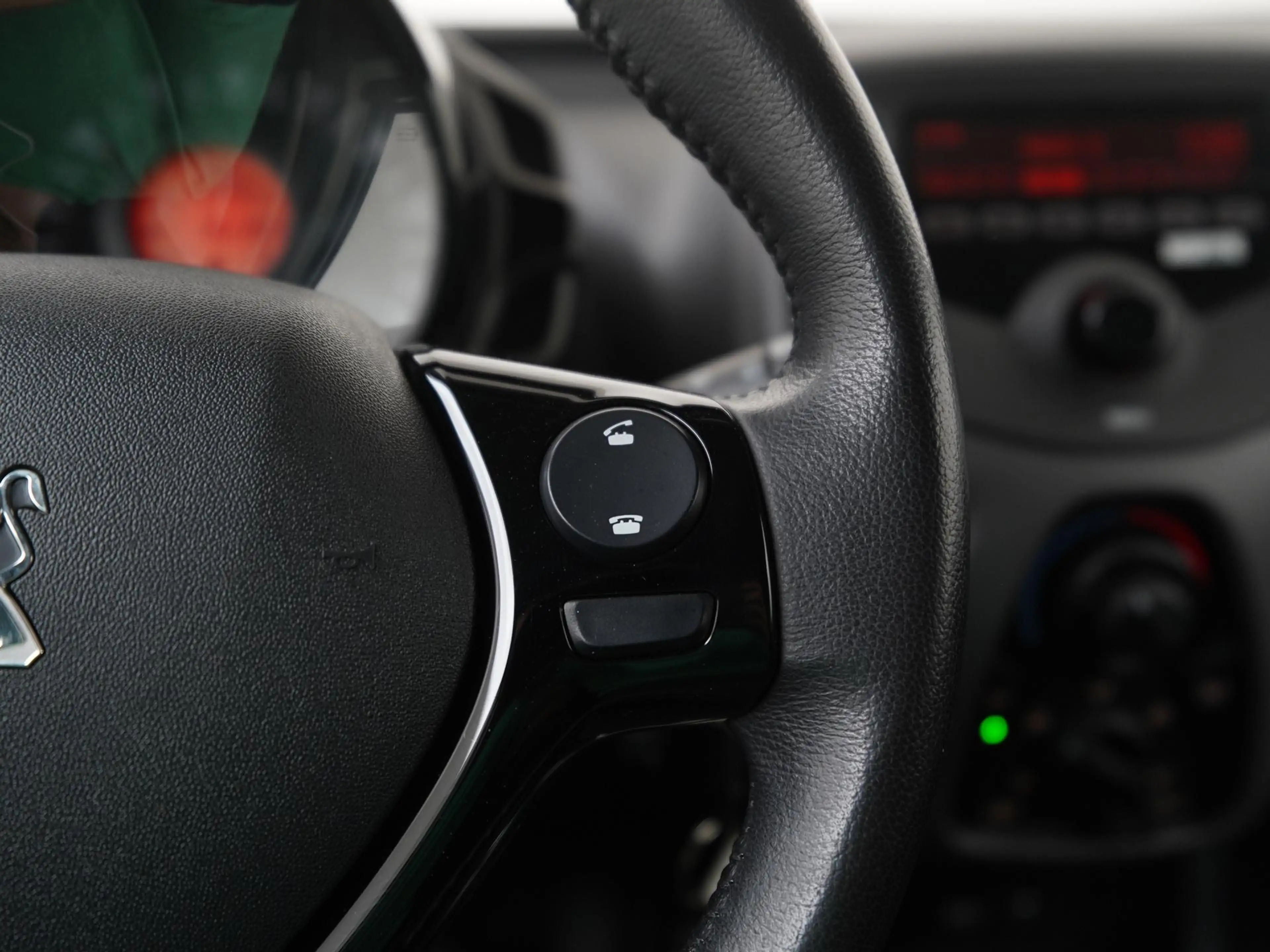 Peugeot 108 1.0 e-VTi Active | Airco | Bluetooth | 12 mnd Gara — photo 9