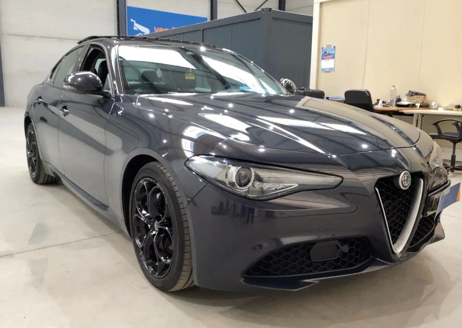 Alfa Romeo Giulia 2.0 Turbo Super PANO/XENON/2.HAND/18-ZOLL Gris - 2