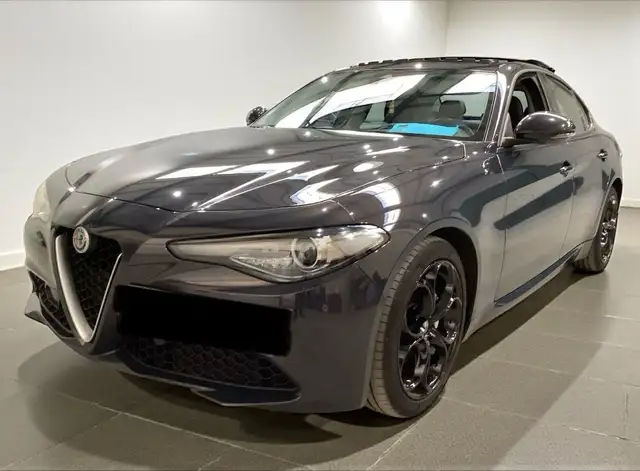 Alfa Romeo Giulia 2.0 Turbo Super PANO/XENON/2.HAND/18 ZOLL